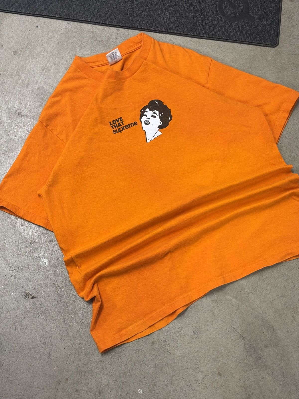 Supreme vintage supreme love that supreme Size US L / EU 52-54 / 3 - 1 Thumbnail