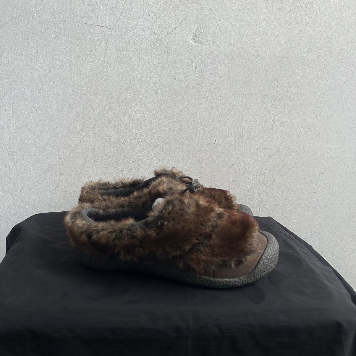 KEEN Keen howser 3 slide faux fur mule Size US 7.5 / IT 37.5 - 1 Thumbnail
