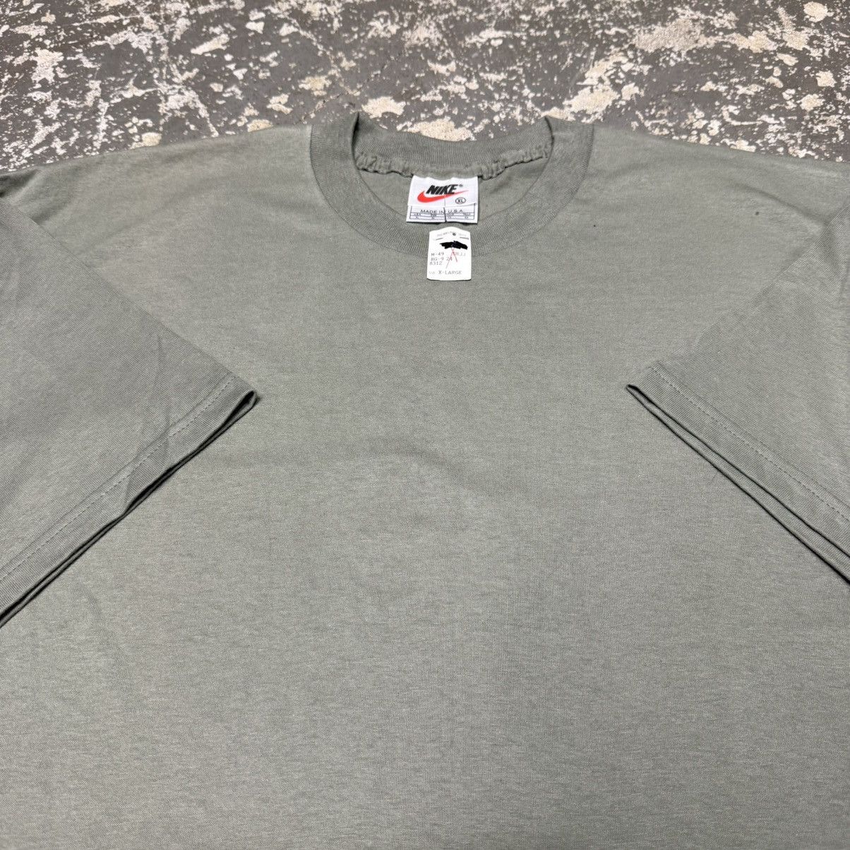 Nike Vintage Nike Green Blank No Swoosh 90s Tshirt USA Size US XL / EU 56 / 4 - 3 Thumbnail