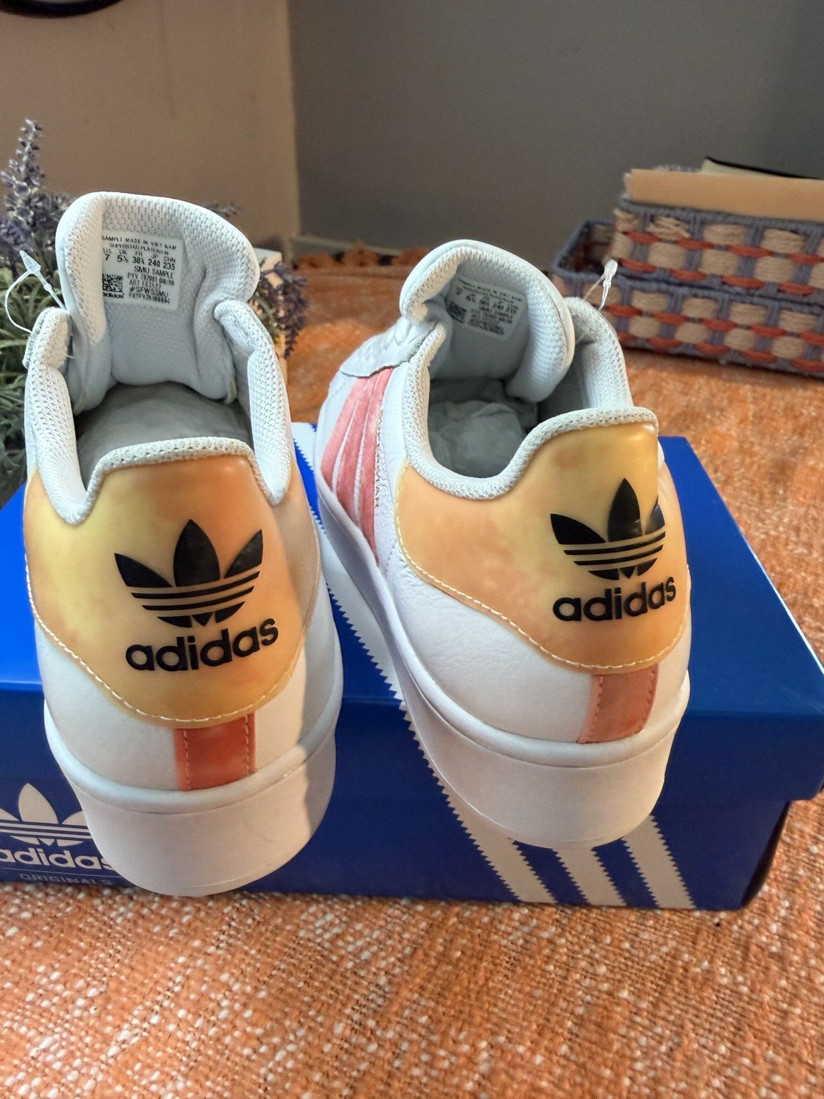 Adidas Beautiful Pink Adidas Superstar samples in Men's size 7 New Size US 7 / IT 37 - 7 Thumbnail