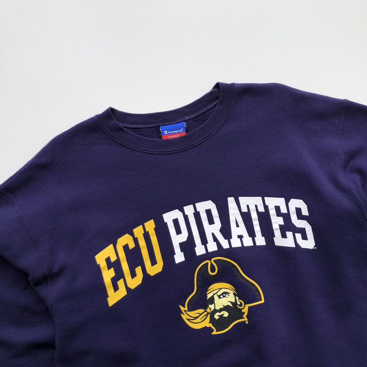 Champion × Vintage Champion ECU East Carolina Pirates 00’s Vintage Sweatshirt Size US M / EU 48-50 / 2 - 2 Thumbnail