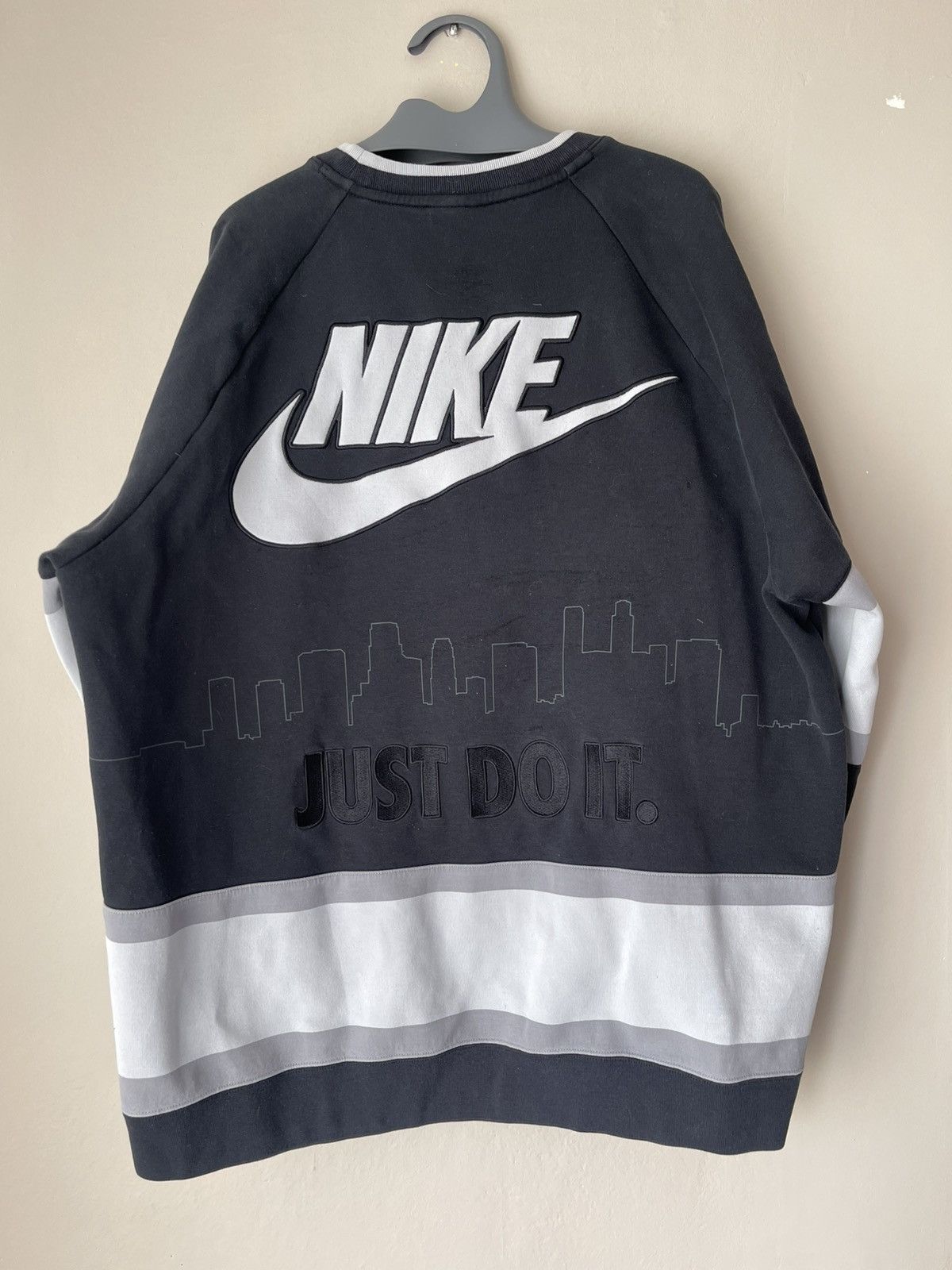 Nike Nike nyc vintage crewneck hoodie Size US XL / EU 56 / 4 - 3 Thumbnail