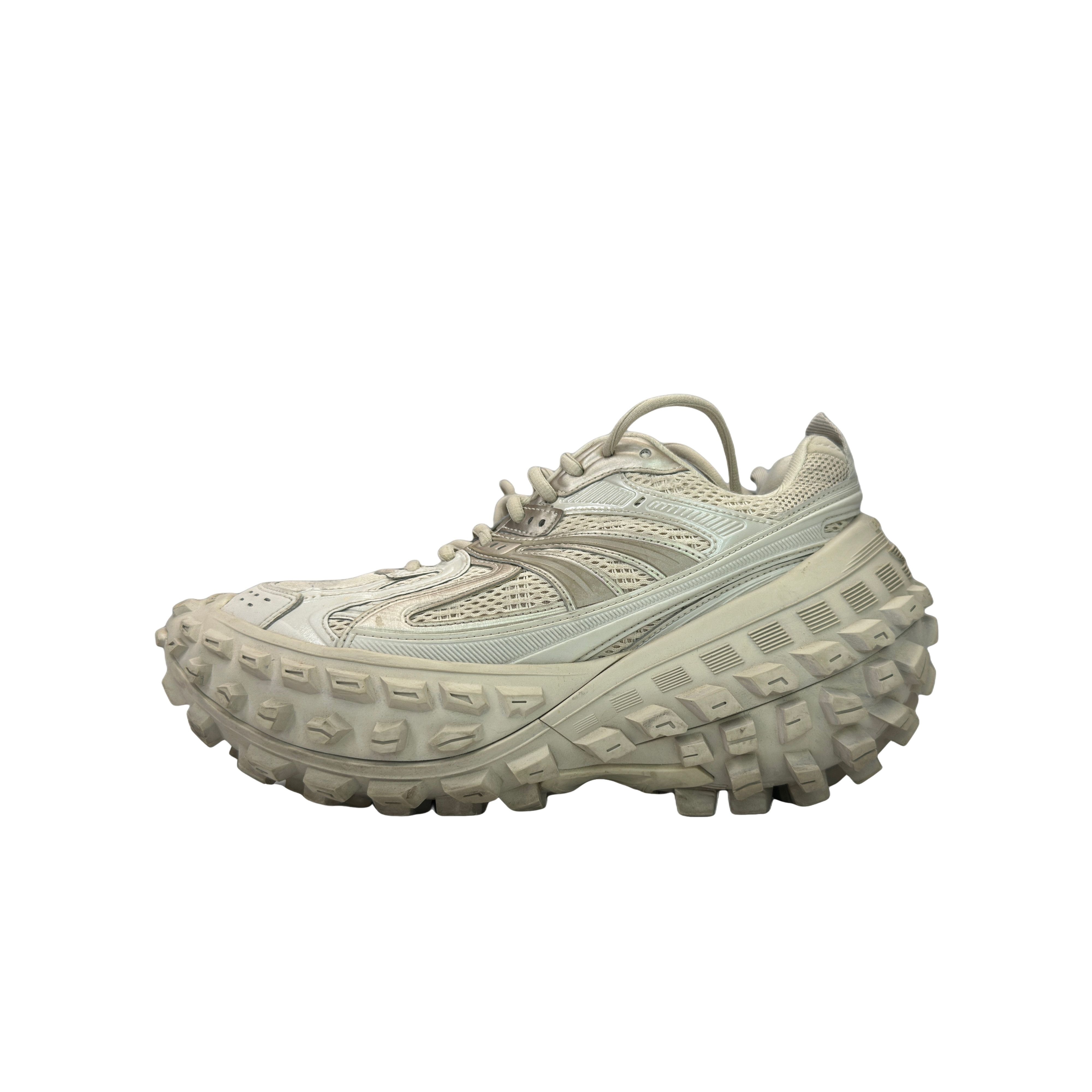 Balenciaga Balenciaga Beige Bouncer Tire Sneakers 40 Size US 7 / EU 40 - 1 Thumbnail