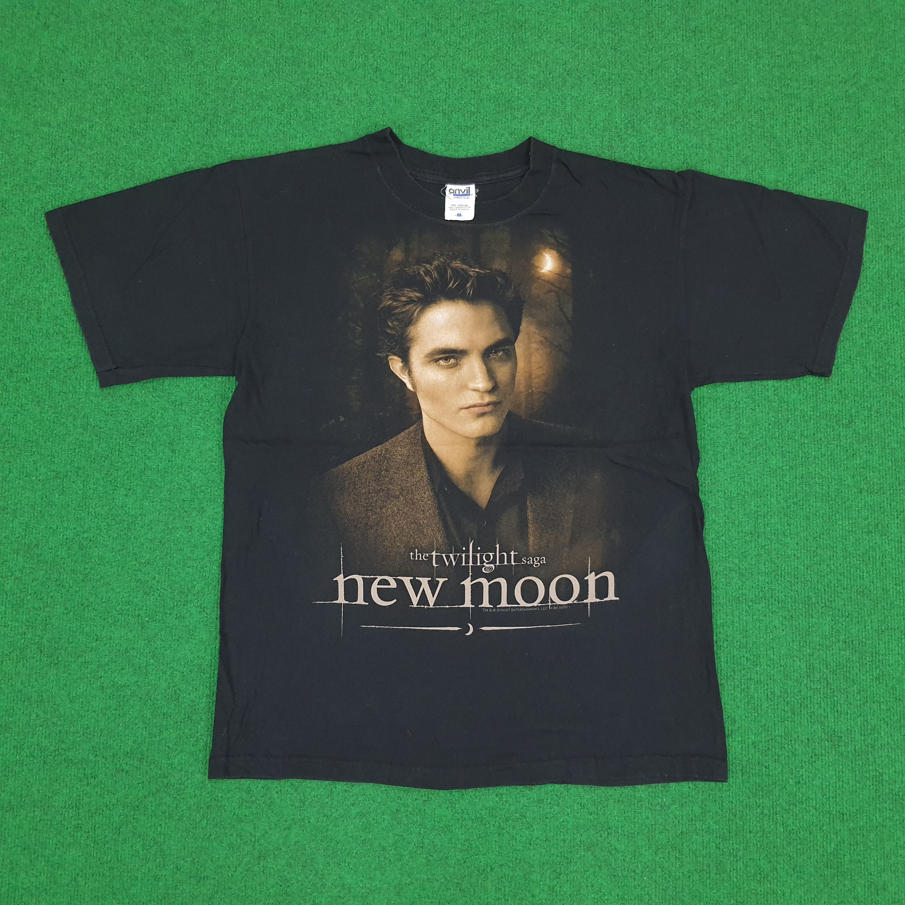 Vintage Twilight selling New Moon promo shirt