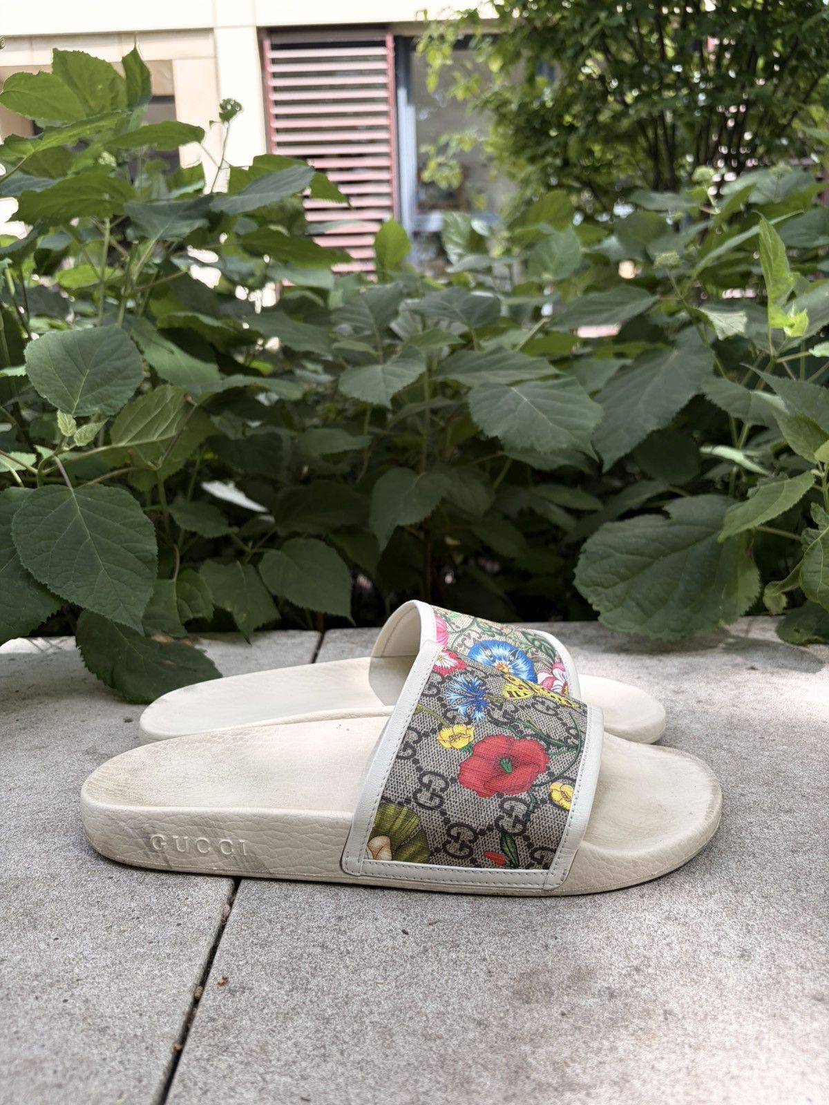Gucci Gucci GG Supreme Bloom Flora Monogram Slide Sandals US 10 Size US 10 / EU 43 - 1 Thumbnail