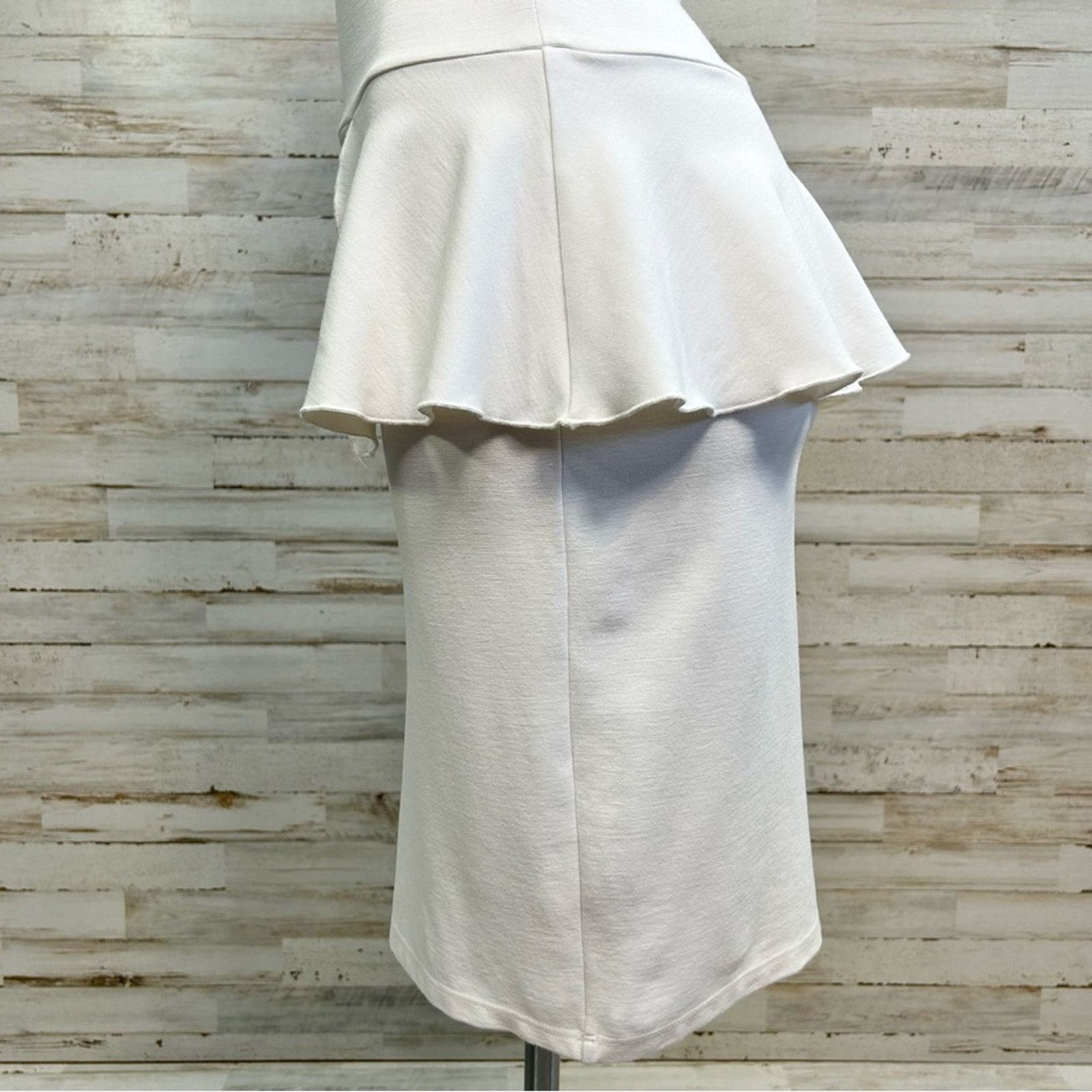 Victoria's Secret Victorias Secret Bodycon Peplum Dress Size 6 Cream Stretch Size M / US 6-8 / IT 42-44 - 7 Thumbnail