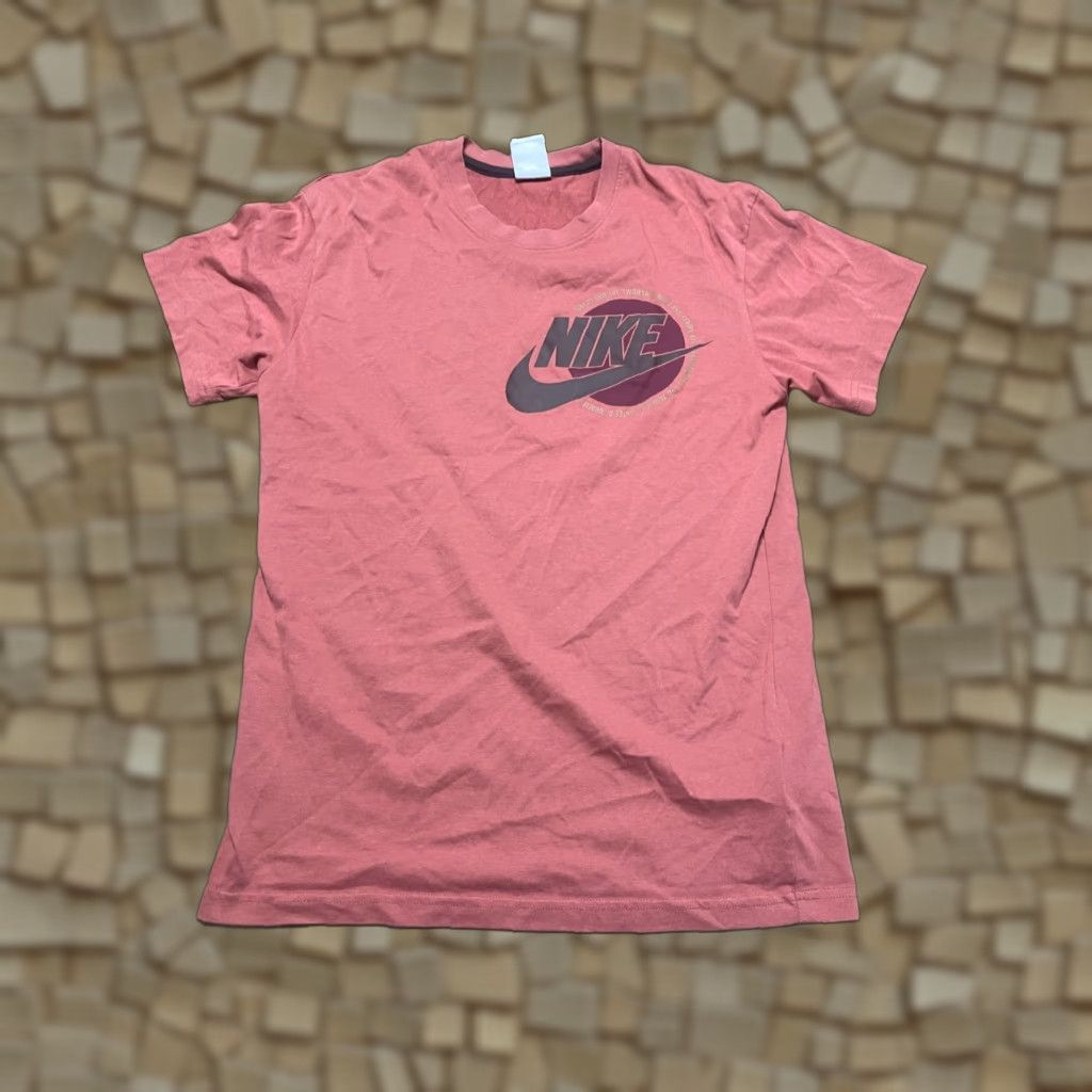 Nike Nike Shirt Mens XS Red Short Sleeve Logo Print Dri Fit T-Shirt Size US XS / EU 42 / 0 - 1 Thumbnail