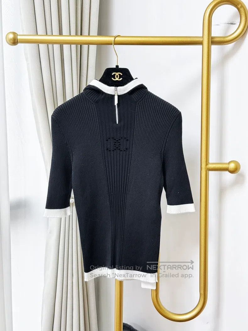 Chanel Chanel 25C black hollow double c elastic hooded knitted sh Size S / US 4 / IT 40 - 1 Thumbnail
