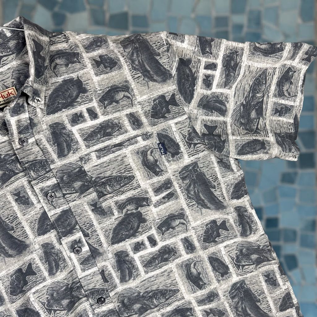 Vintage Huk Shirt Mens M Fish Print Performance Stretch Wicking Outdoor Gray Size US M / EU 48-50 / 2 - 1 Thumbnail