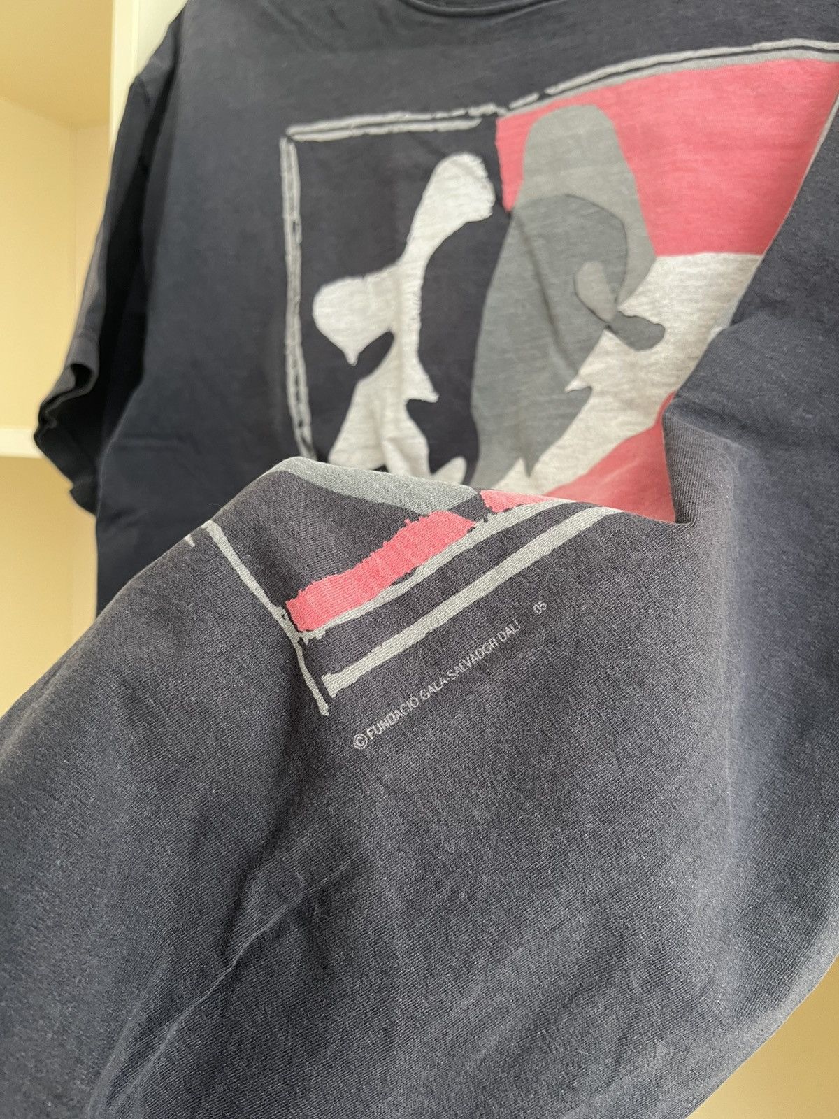 Vintage Vintage Salvador Dali T-Shirt Fundacio Gala Art T-Shirt Tee Size US L / EU 52-54 / 3 - 7 Thumbnail