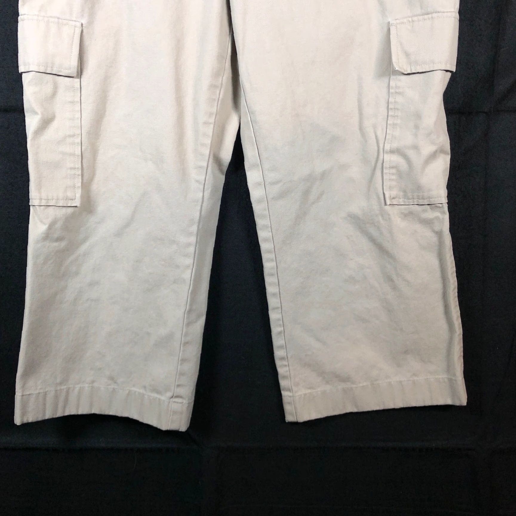 Banana Republic Banana Republic Womens Pants Tan Mid Rise Cargo Capris 100% Cotton 14 Capris Pants Women's Casual Workwear 14 Size 36" / US 14 / IT 50 - 3 Thumbnail
