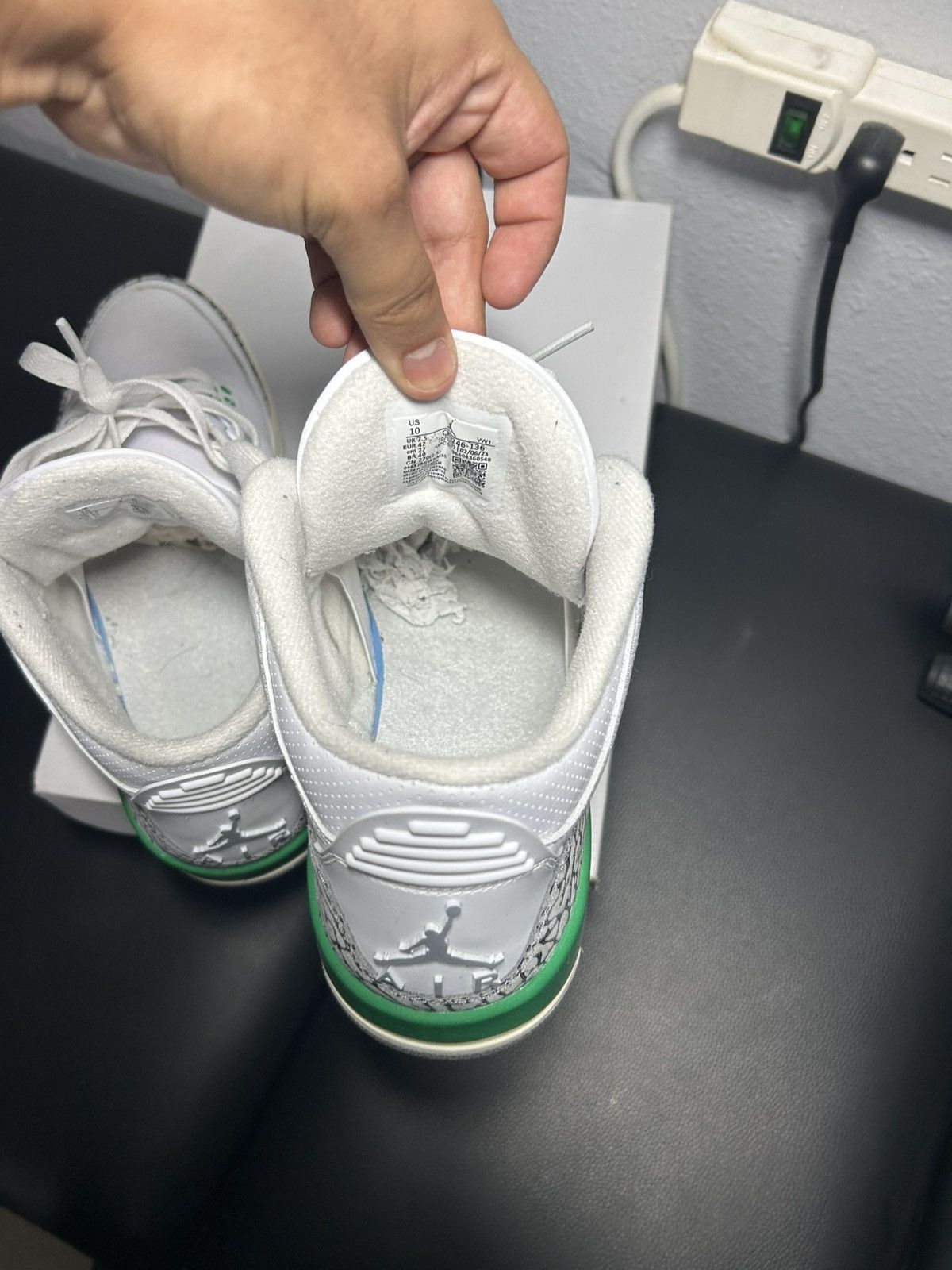 Jordan Brand Lucky green Jordan 3 (size 8.5 men) Size US 8.5 / EU 41-42 - 15 Thumbnail