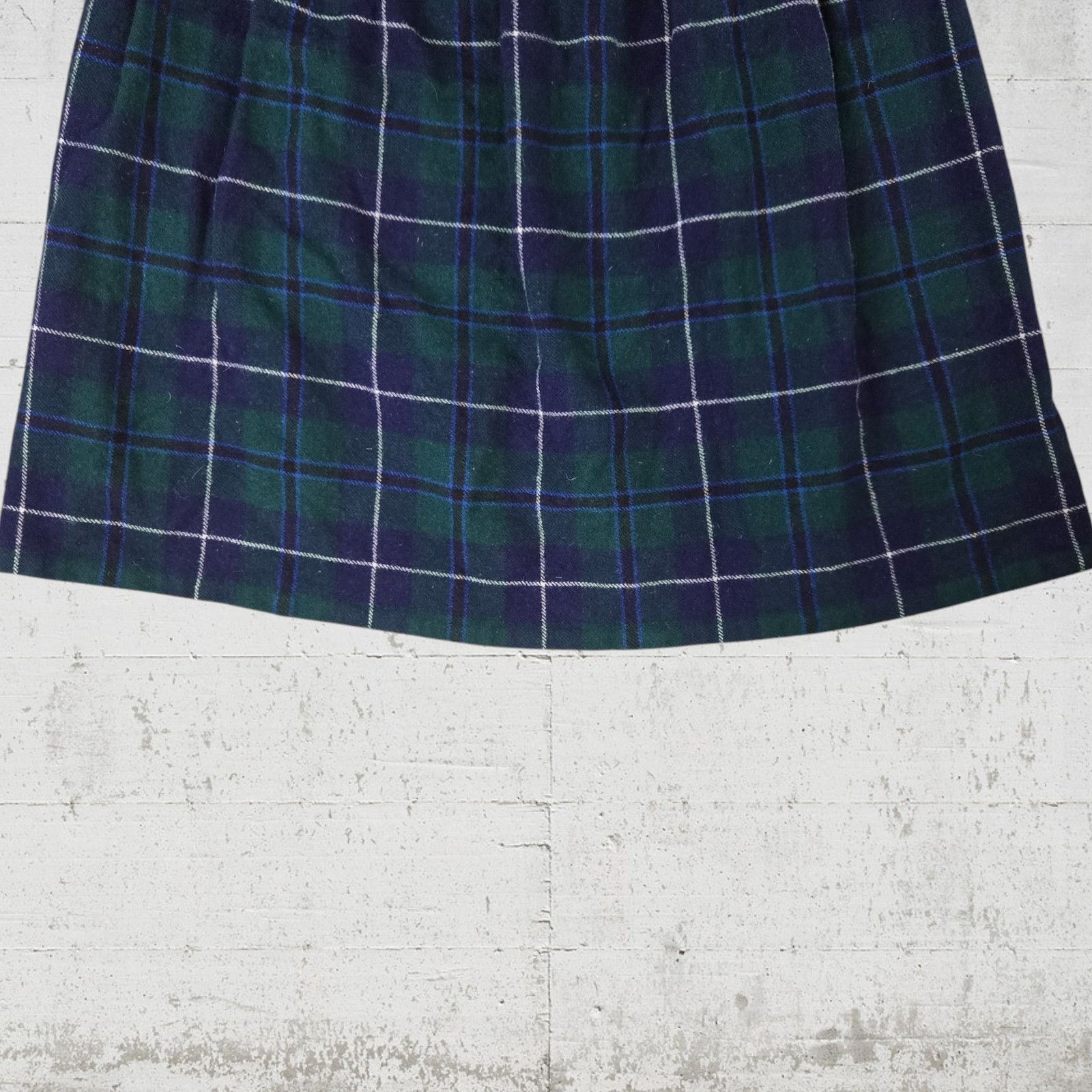 Vintage 90s Green Navy Tartan Plaid Wool Midi Skirt Size 8 Size 30" / US 8 / IT 44 - 4 Thumbnail
