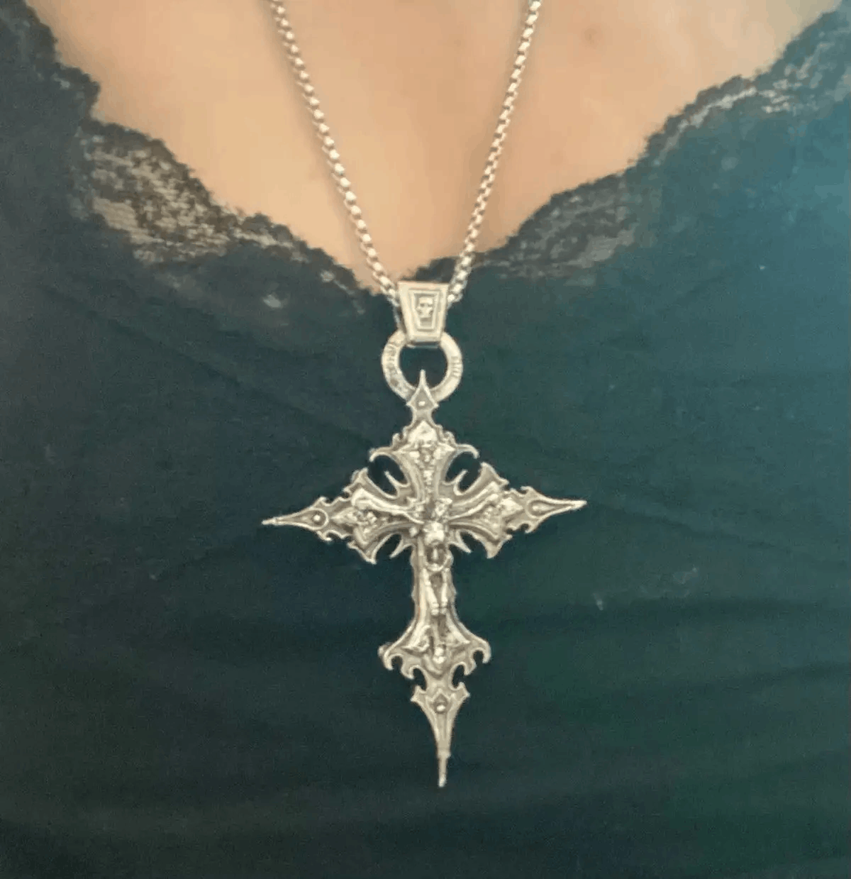 Vintage Cross Pendant Good Friday Necklace Size ONE SIZE - 6 Thumbnail