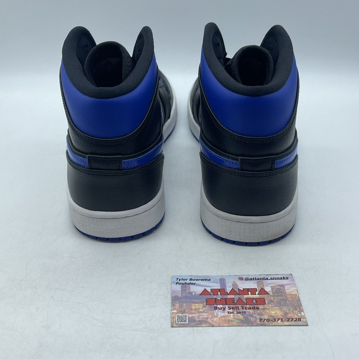 Jordan Brand Air Jordan 1 mid black hyper royal Size US 11 / EU 44 - 3 Thumbnail