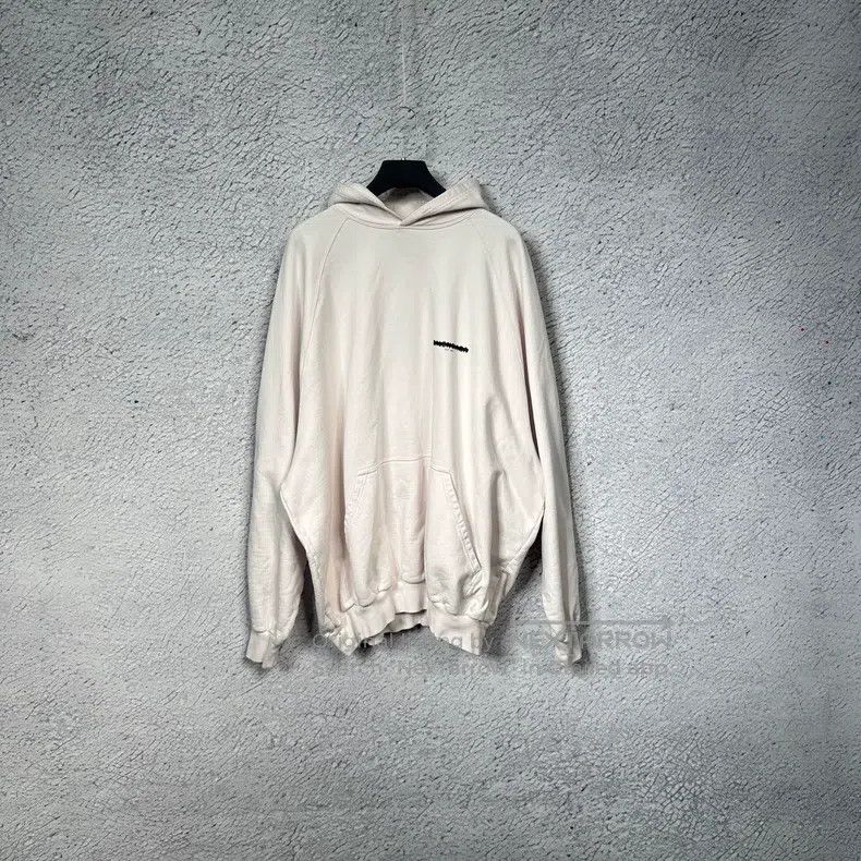 Balenciaga Balenciaga FW22 Strikethrough Letter Logo Loose Hooded Bei Size US M / EU 48-50 / 2 - 1 Thumbnail