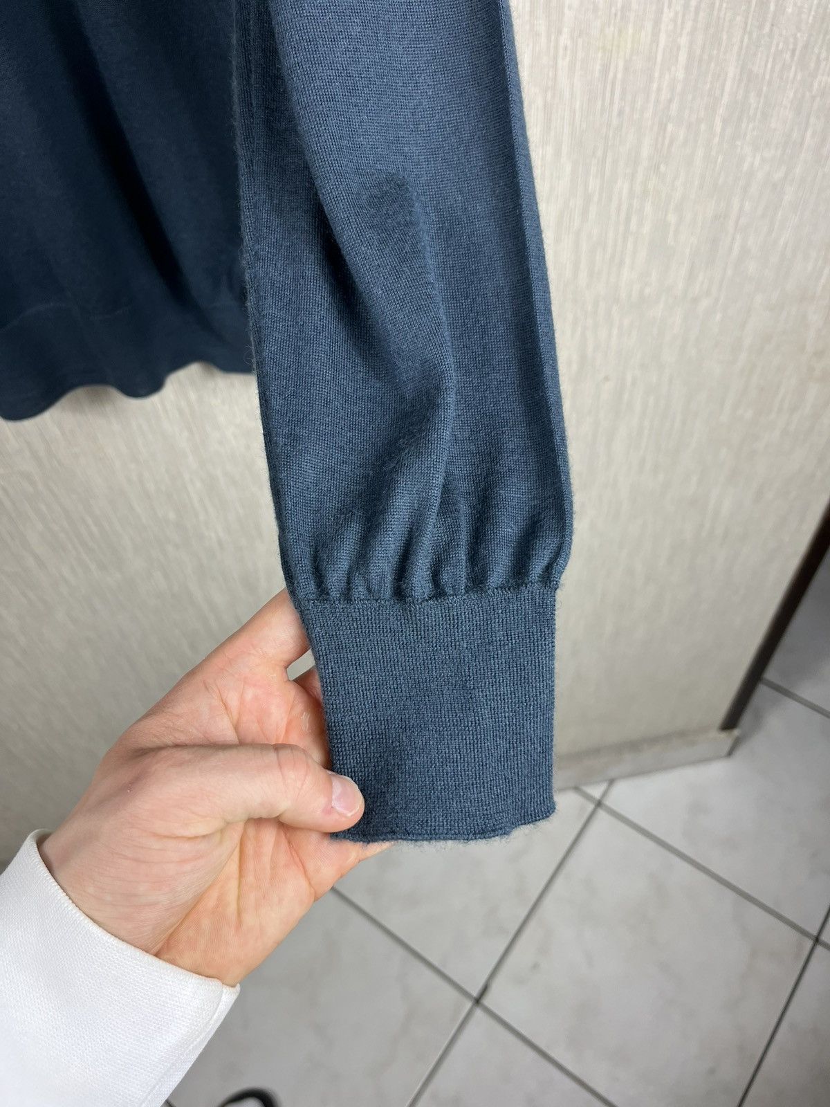 Lanvin × Vintage Vintage Lanvin 100% cashmere v-neck sweater Italian Size US L / EU 52-54 / 3 - 9 Thumbnail
