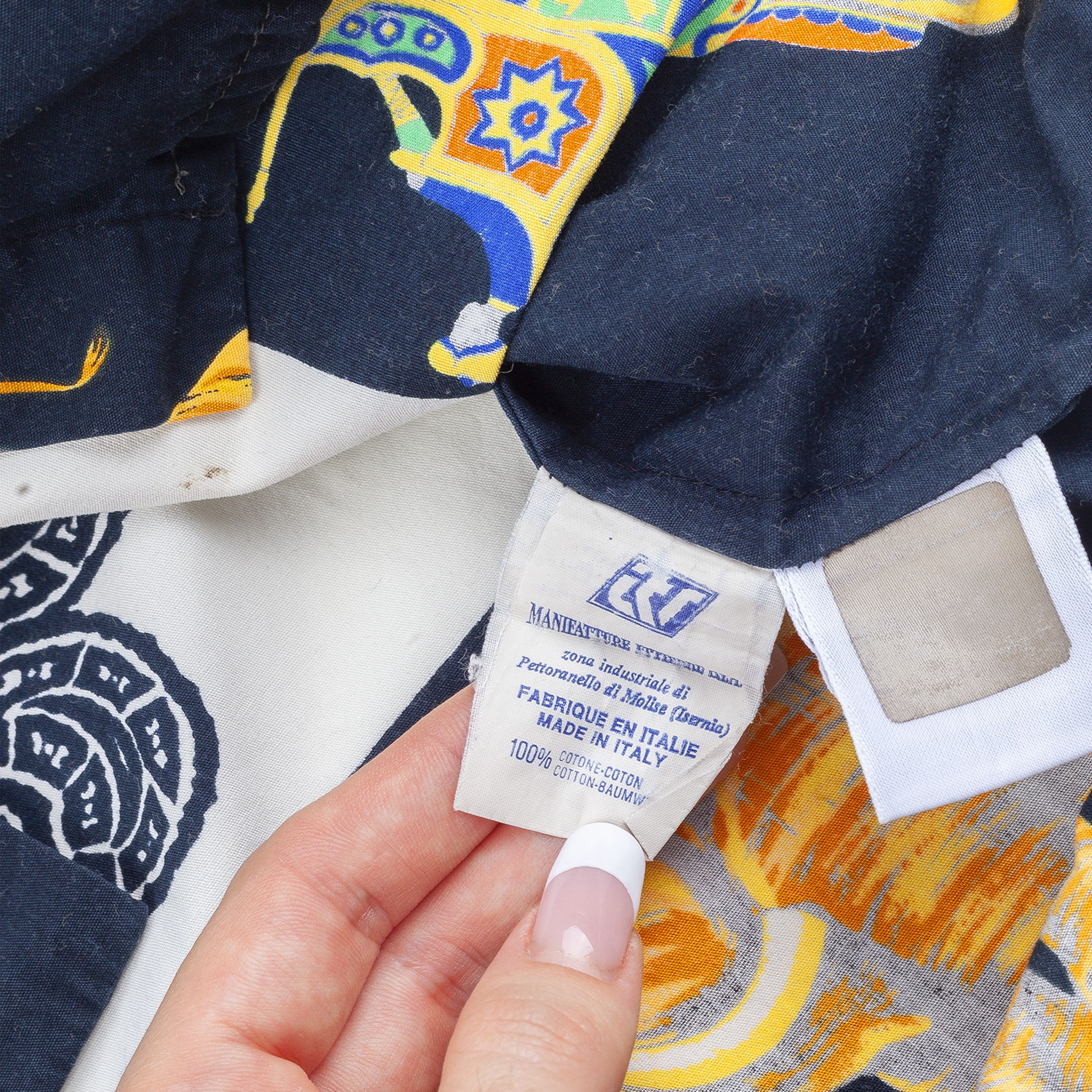 Moschino Versace Jeans Couture Vintage Elephant Button Up Shirt (L) Size US L / EU 52-54 / 3 - 6 Thumbnail