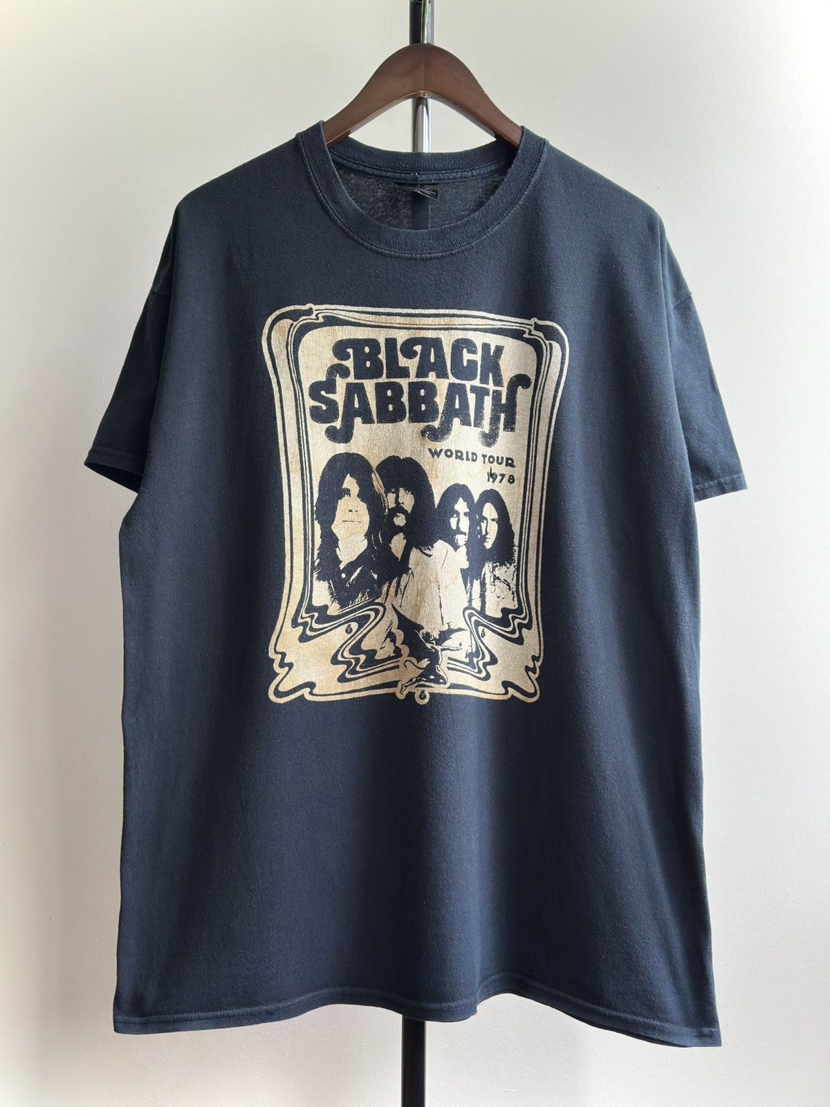 Band Tees VINTAGE BLACK SABBATH WORLD TOUR 1978 TEE Size US XL / EU 56 / 4 - 1 Thumbnail
