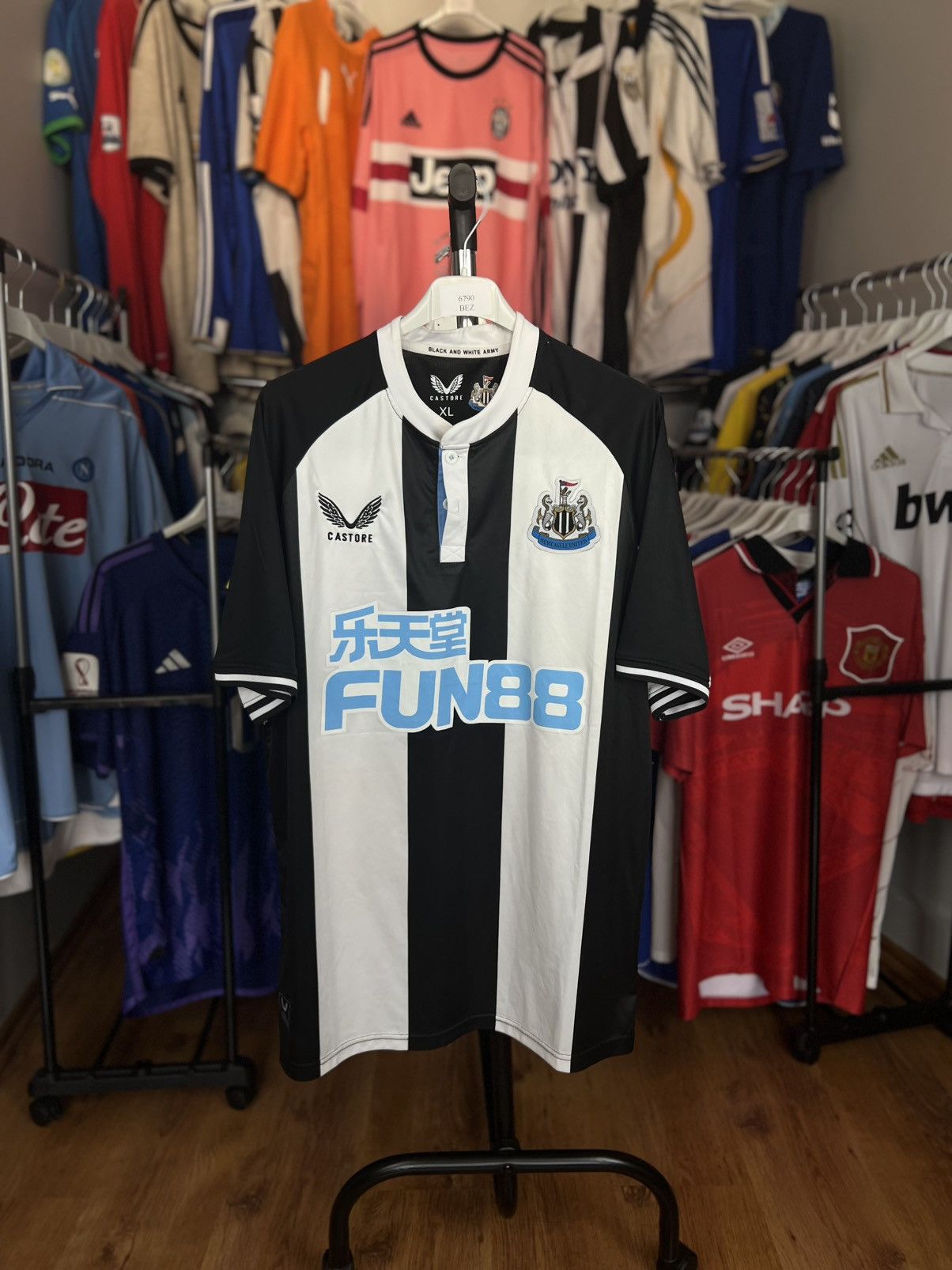 Castore Soccer Jersey Newcastle United 2021/22 Bruno Guimarães Size US L / EU 52-54 / 3 - 2 Thumbnail