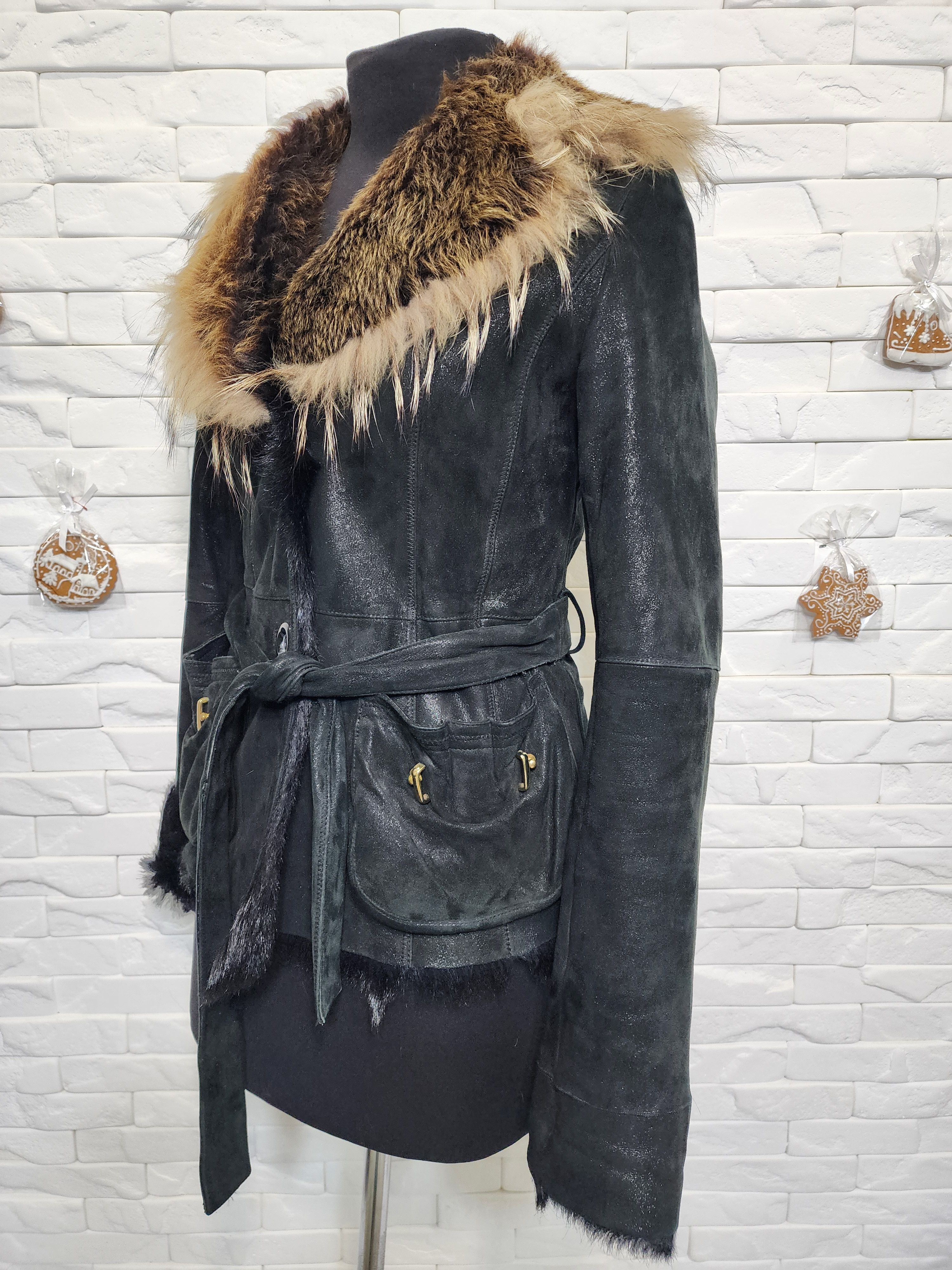 Furla Black Sheepskin Coat: Genuine Fur Collar, Belted Winter Coat Size M / US 6-8 / IT 42-44 - 3 Thumbnail