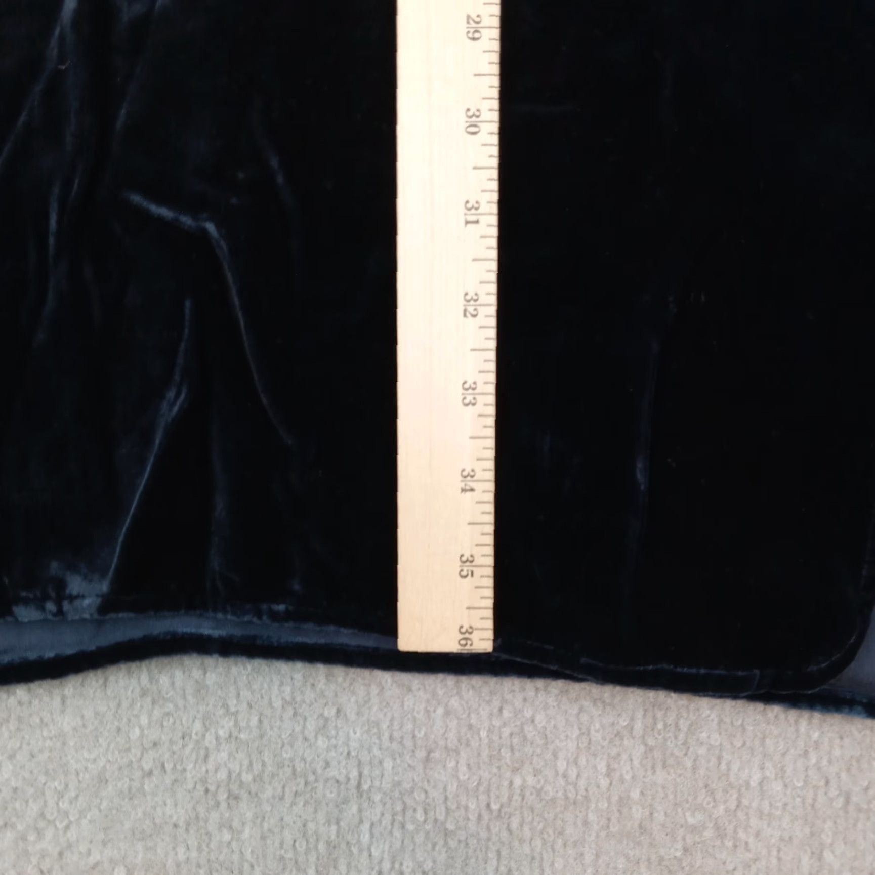 Vince Vince Dress Womens XS Black Velour Long Sleeve V-Neck Buttons Knee Length Sheath Size XS / US 0-2 / IT 36-38 - 3 Thumbnail
