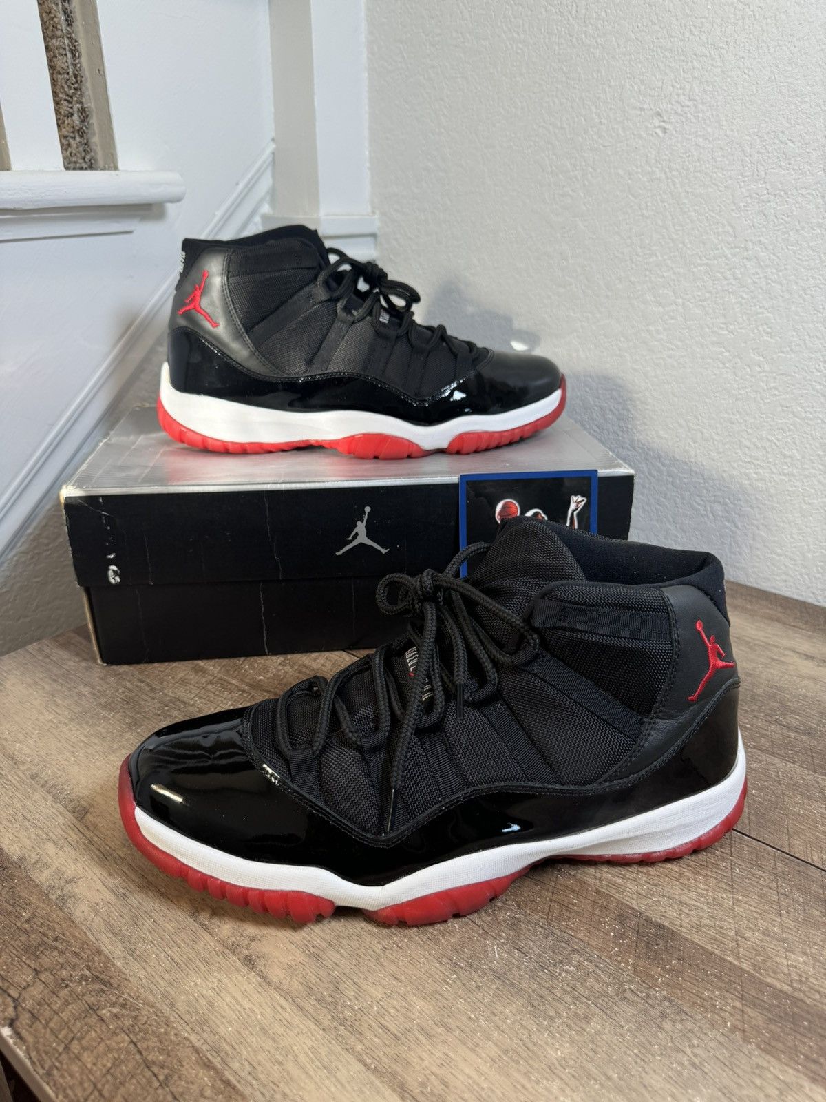 Jordan Brand Nike Air Jordan XI 11 Black Red Bred 2001 Men's Size 15 Size US 15 / EU 48 - 2 Thumbnail