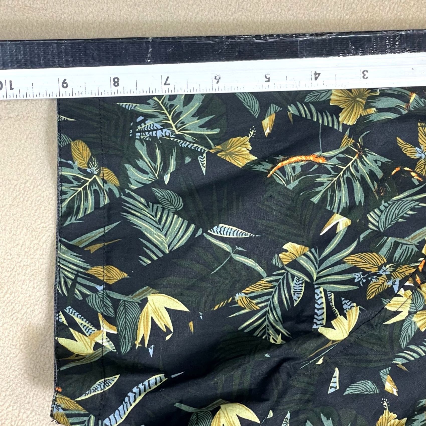 Vintage Voyage Craft Flow Shirt M Black Floral Tropical Short Sleeve Hawaiian Button Up Mens Size US M / EU 48-50 / 2 - 5 Thumbnail