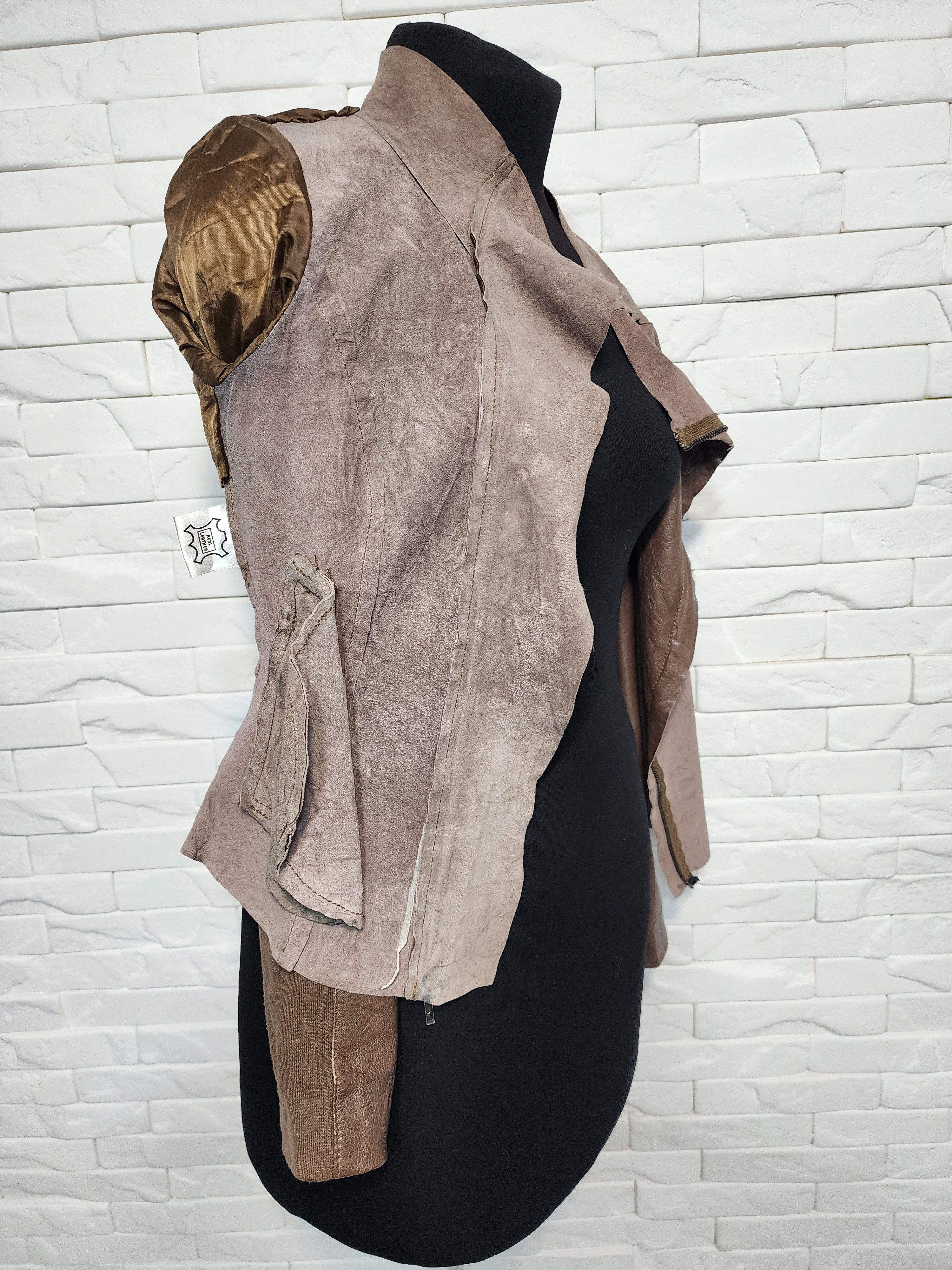 Designer Women's simple leather jacket. Size M / US 6-8 / IT 42-44 - 9 Thumbnail