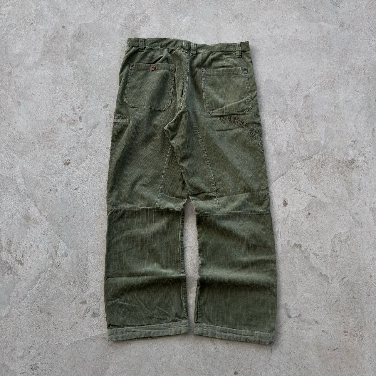 Quiksilver Quiksilver Corduroy Skate Cargo Pants Green Cord 36 Size US 36 / EU 52 - 1 Thumbnail