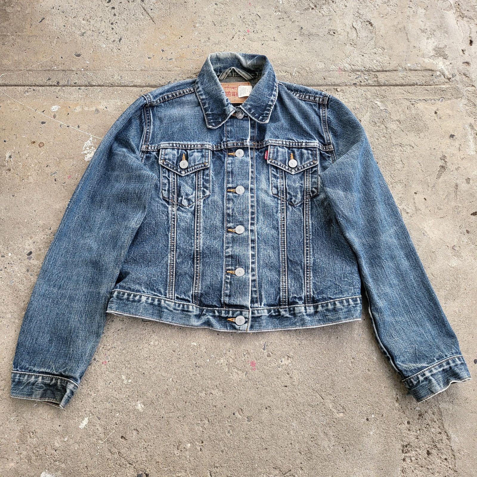 Levi's Vintage Levi's Trucker Jacket Size S USA Blue Denim Jean Y2K Size S / US 4 / IT 40 - 1 Thumbnail