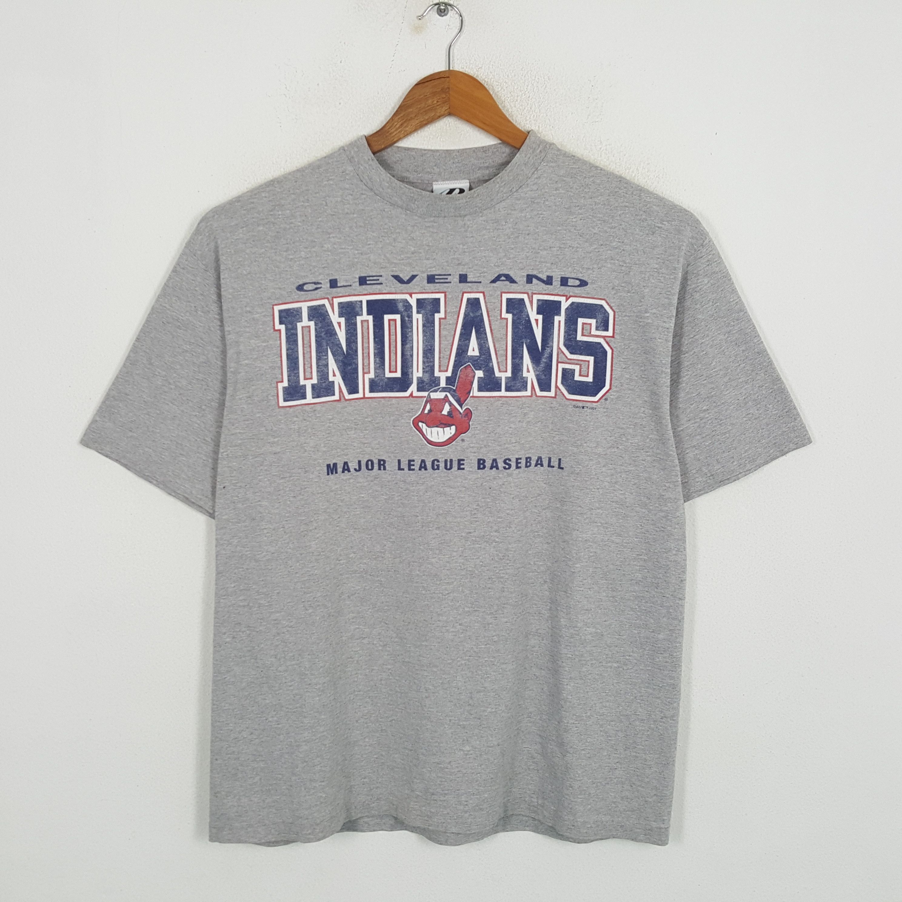 Vintage CLEVELAND INDIANS MLB American Baseball Team T-Shirt