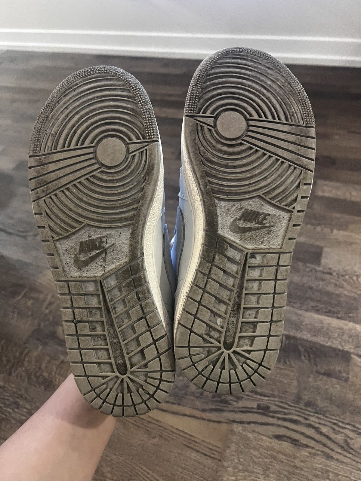 Jordan Brand × Nike Air Jordan 1 Low Size US 8 / EU 41 - 9 Thumbnail