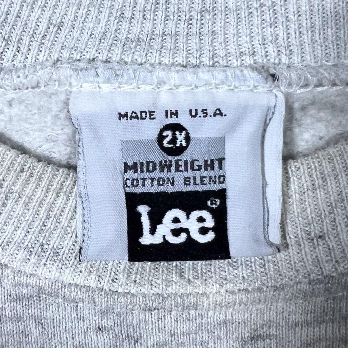 Lee VINTAGE Lee Metamora Athletic Dept Grey Distressed Sweatshirt Women's XXL Pullover Sweatshirt USA Made Distressed Grey Lee Sweatshirt Womens XXL 90s Size XXL / US 16-18 / IT 52-54 - 4 Thumbnail