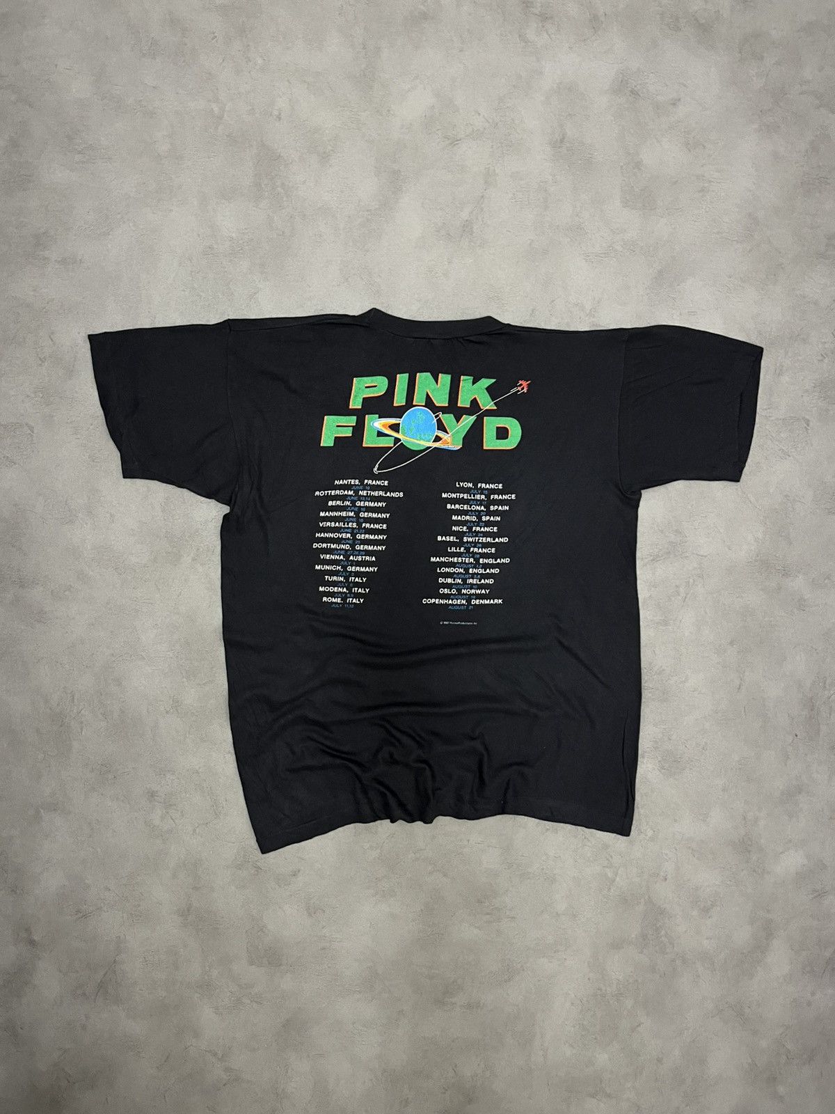 Pink Floyd Vintage rare 1987 Pink Floyd world tour tshirt Size US M / EU 48-50 / 2 - 2 Thumbnail