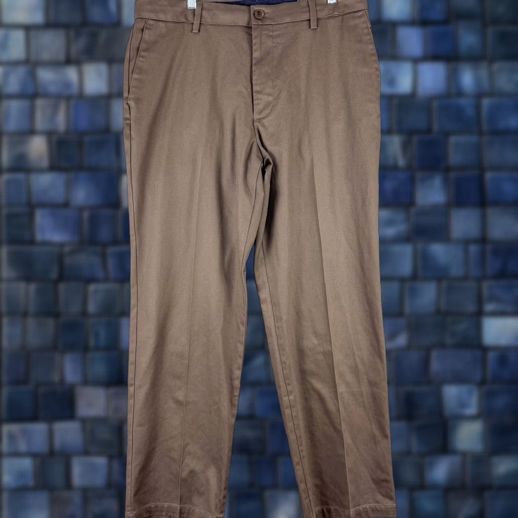 VINTAGE Dockers Signature Khaki Pants Men's 34x30 Brown Classic