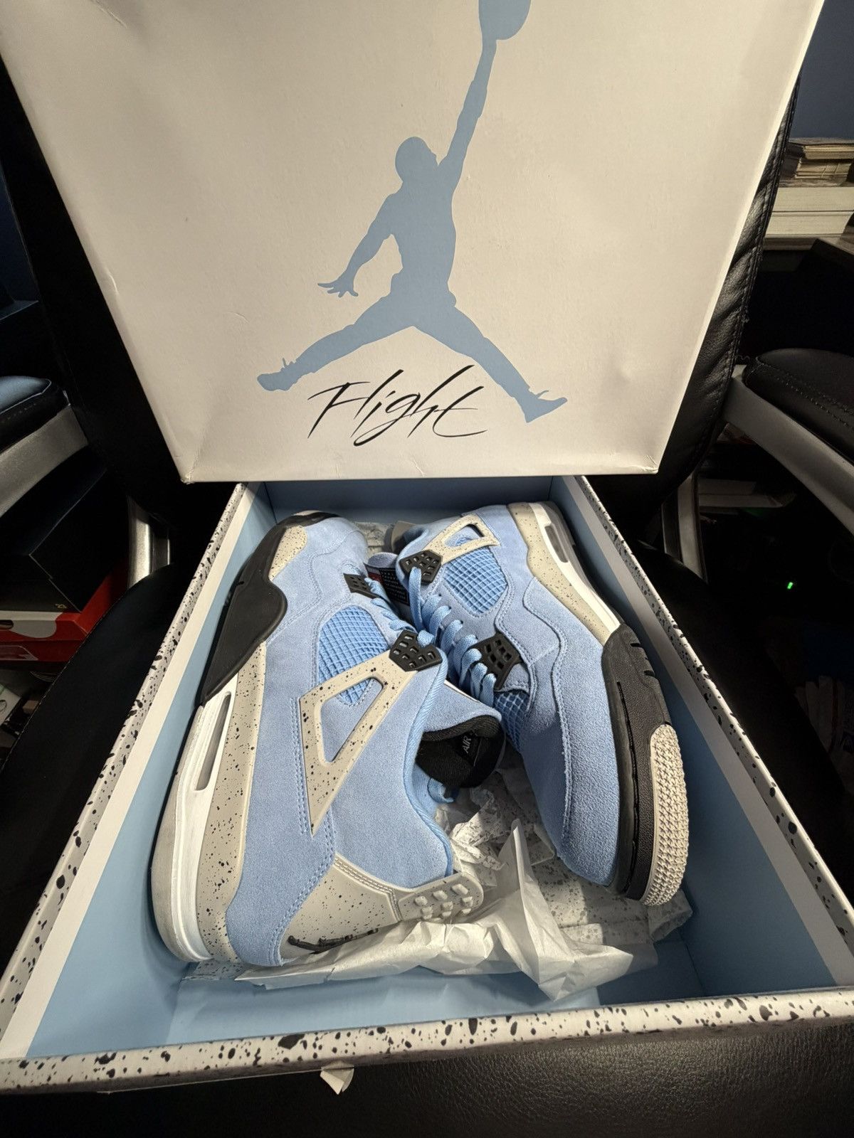 Jordan Brand Size 13 - Jordan 4 Retro Mid University Blue UNC Nike Air Size US 13 / EU 46 - 11 Thumbnail