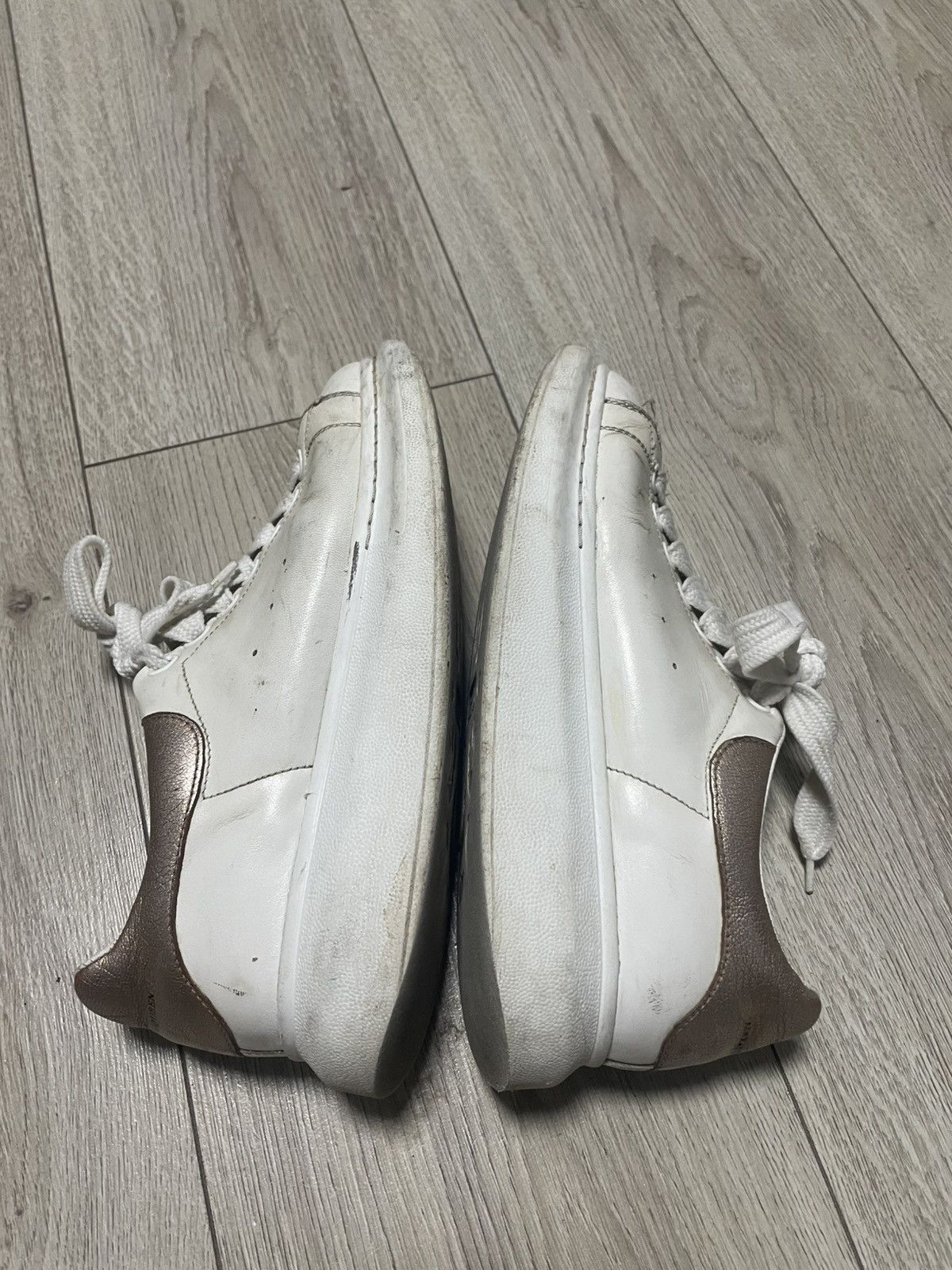Alexander McQueen Alexander McQueen Basic Sneakers 462217 Unisex Size US 8 / IT 38 - 6 Thumbnail