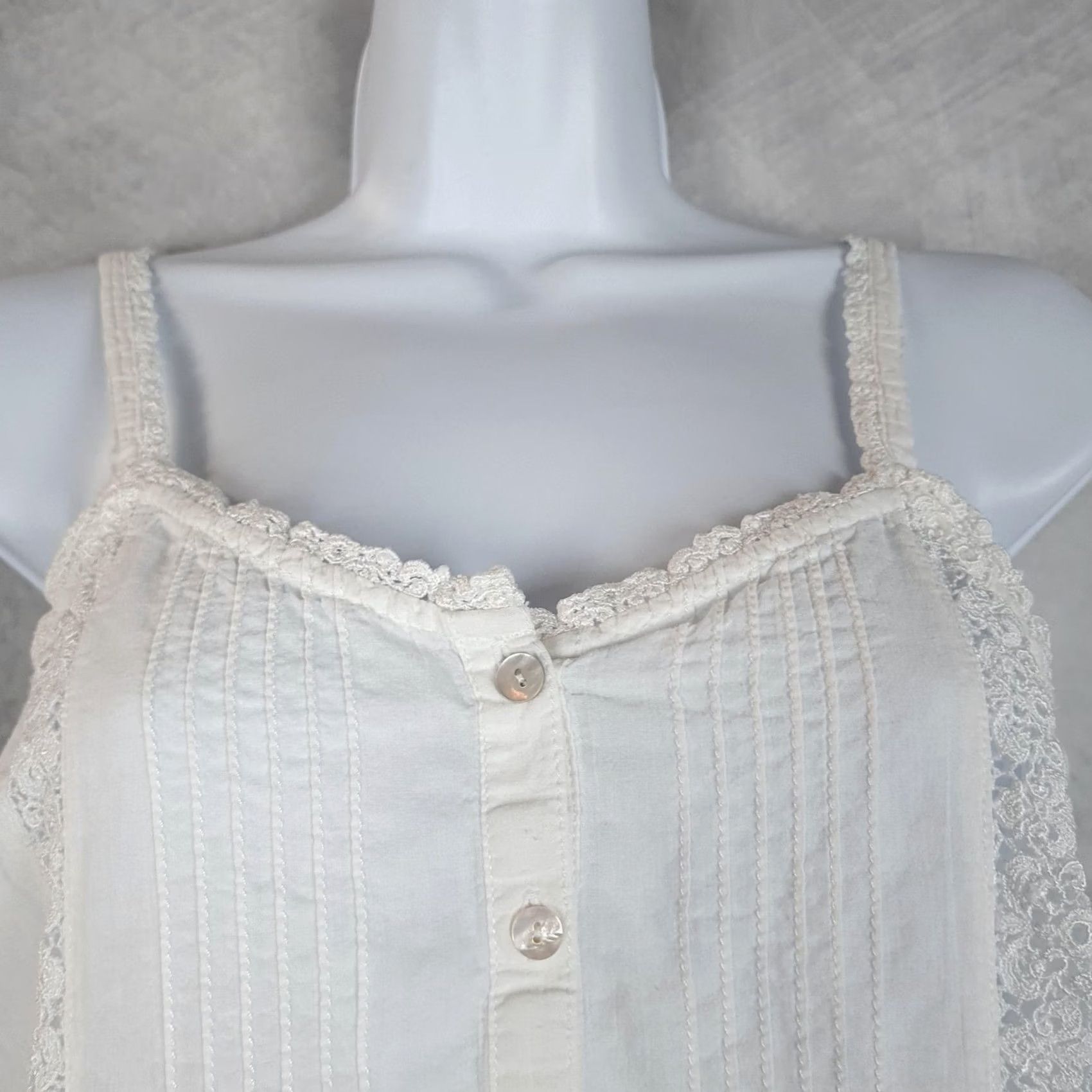 Vintage Eileen West Chemise Nightgown Womens Petite White Lace Pintuck Sleeveless Size ONE SIZE - 4 Thumbnail