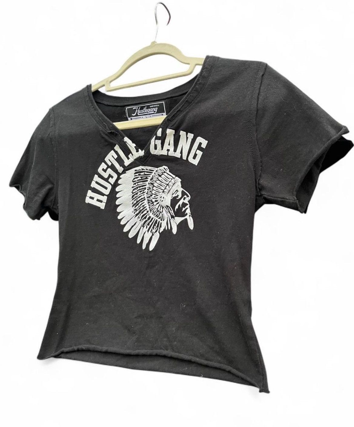 Hustle Gang Hustle Gang Cropped Tee with White Native American Graphic Size L / US 10 / IT 46 - 3 Thumbnail