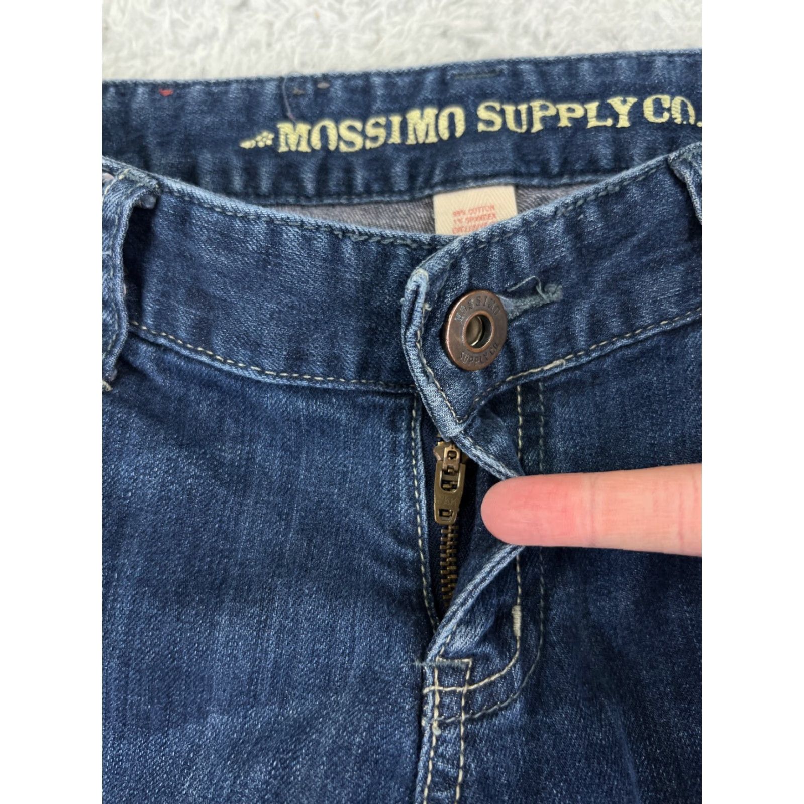 Mossimo Mossimo Jeans Womens 7 Blue Denim Flared Low Rise 26x31 Regular Stretch Distressed 5-Pocket Cotton Medium Wash Belt Zip Vintage: No Ladies Jeans Size 28" / US 6 / IT 42 - 5 Thumbnail