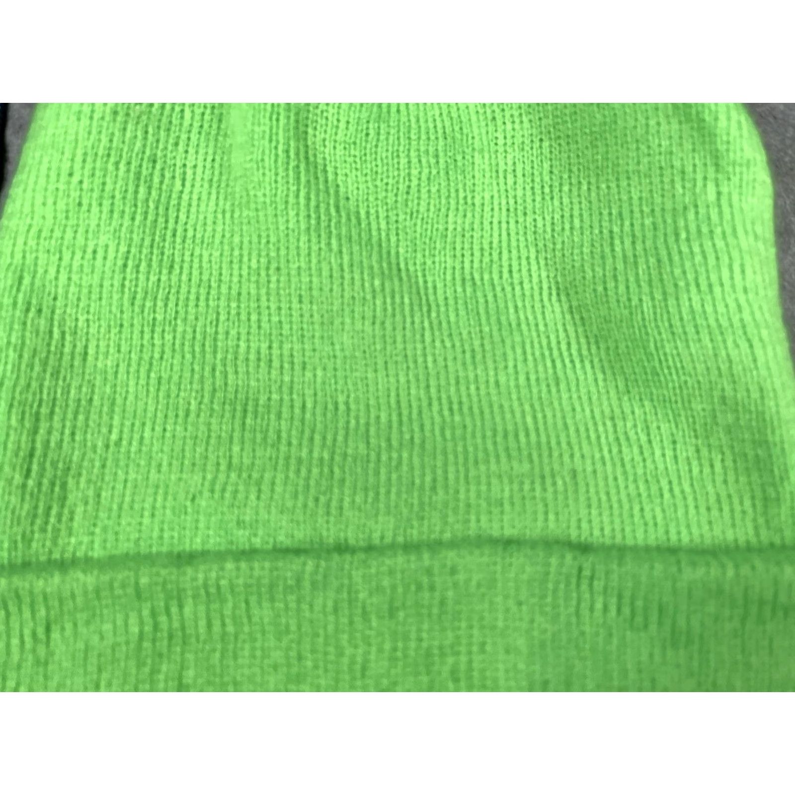 Vintage Green Solid Knit Beanie Womens One Size Winter Warm Casual Hat Size ONE SIZE - 2 Thumbnail