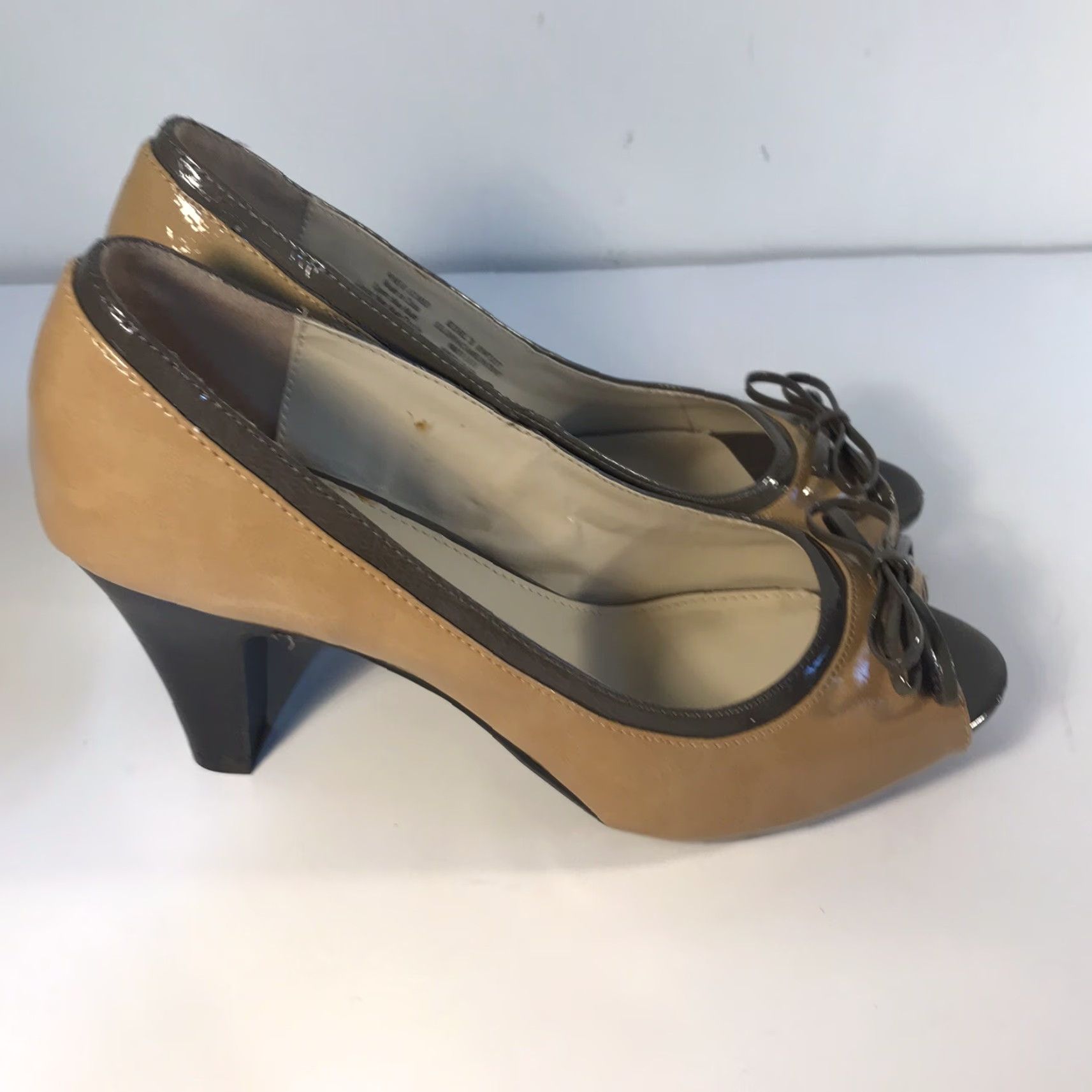 Croft & Barrow Croft & Barrow Peep Toe Block Heels Womens Size 8.5M Camel/Gray Size US 8.5 / IT 38.5 - 6 Thumbnail