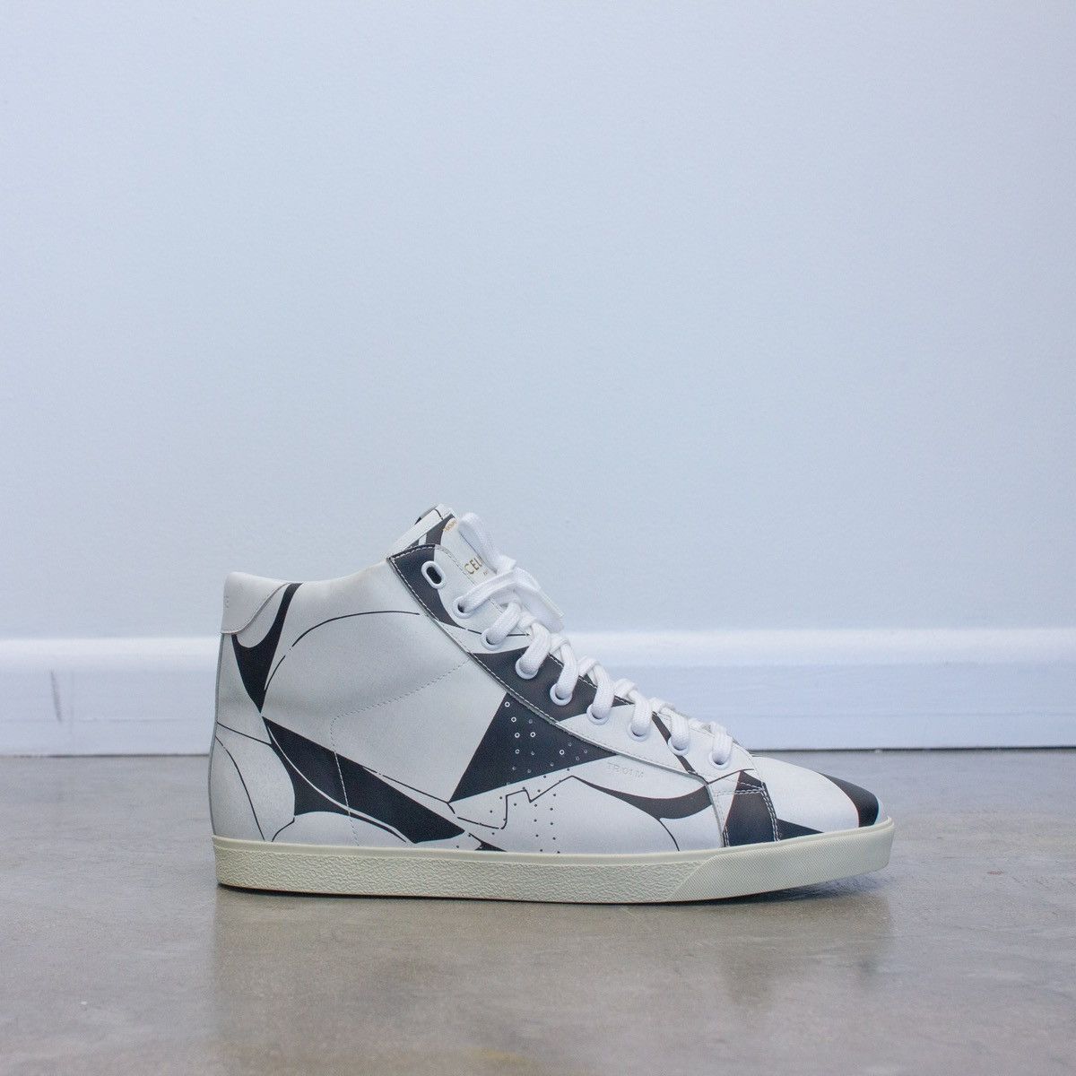 Celine 960$ Celine - Abstract Print TR 01M Triomphe Hi-Top Sneakers Size US 11 / EU 44 - 12 Thumbnail