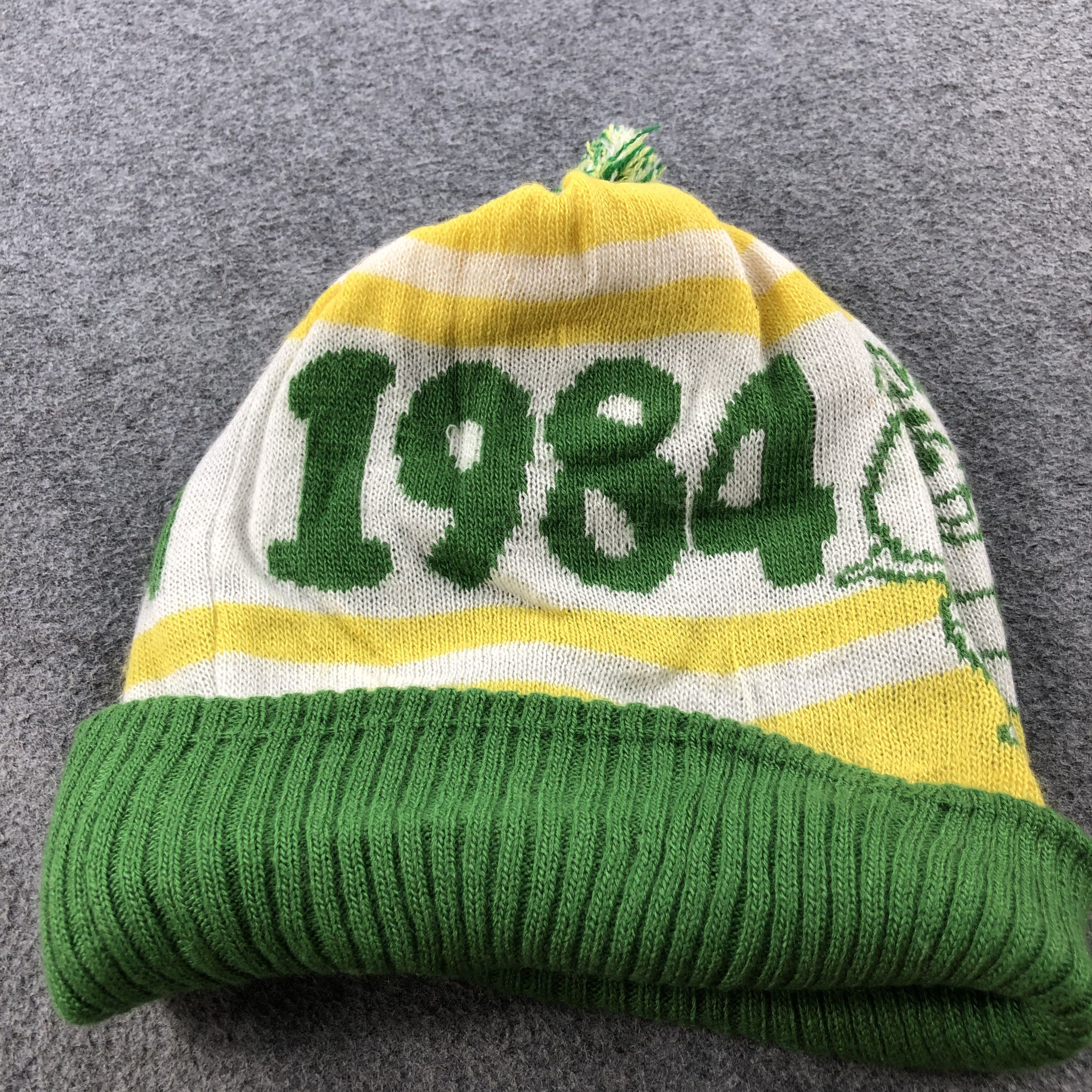 Japanese Brand Japan 1984 Bobble Beanie Snowcap Snow Hat B62 Size ONE SIZE - 3 Thumbnail