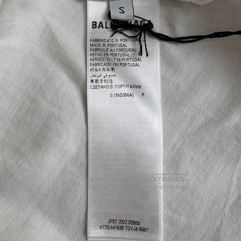 Balenciaga Balenciaga Distressed Diamond Washed T-Shirt Size US S / EU 44-46 / 1 - 4 Thumbnail