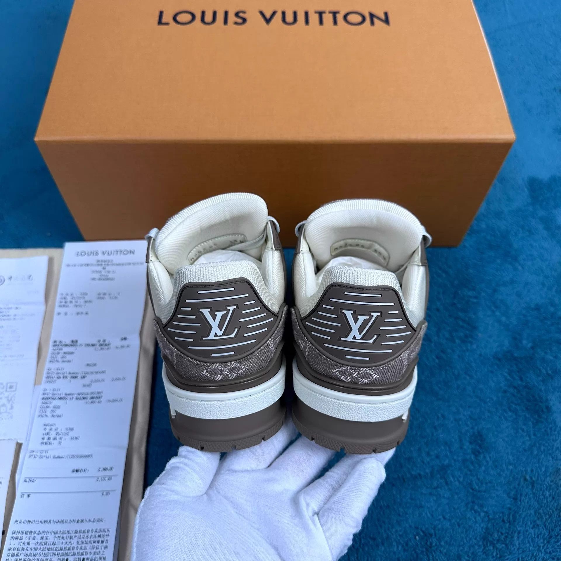 Louis Vuitton LV New Cowhide Leather Low Top Trainer Tan Size US 5 / IT 35 - 4 Thumbnail
