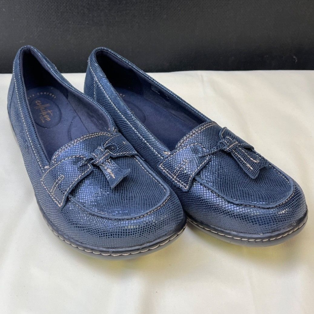 Clarks Collection by Clarks Women's Blue Shoes/Loafers Size 9.5 SKU Size US 9.5 / IT 39.5 - 1 Thumbnail