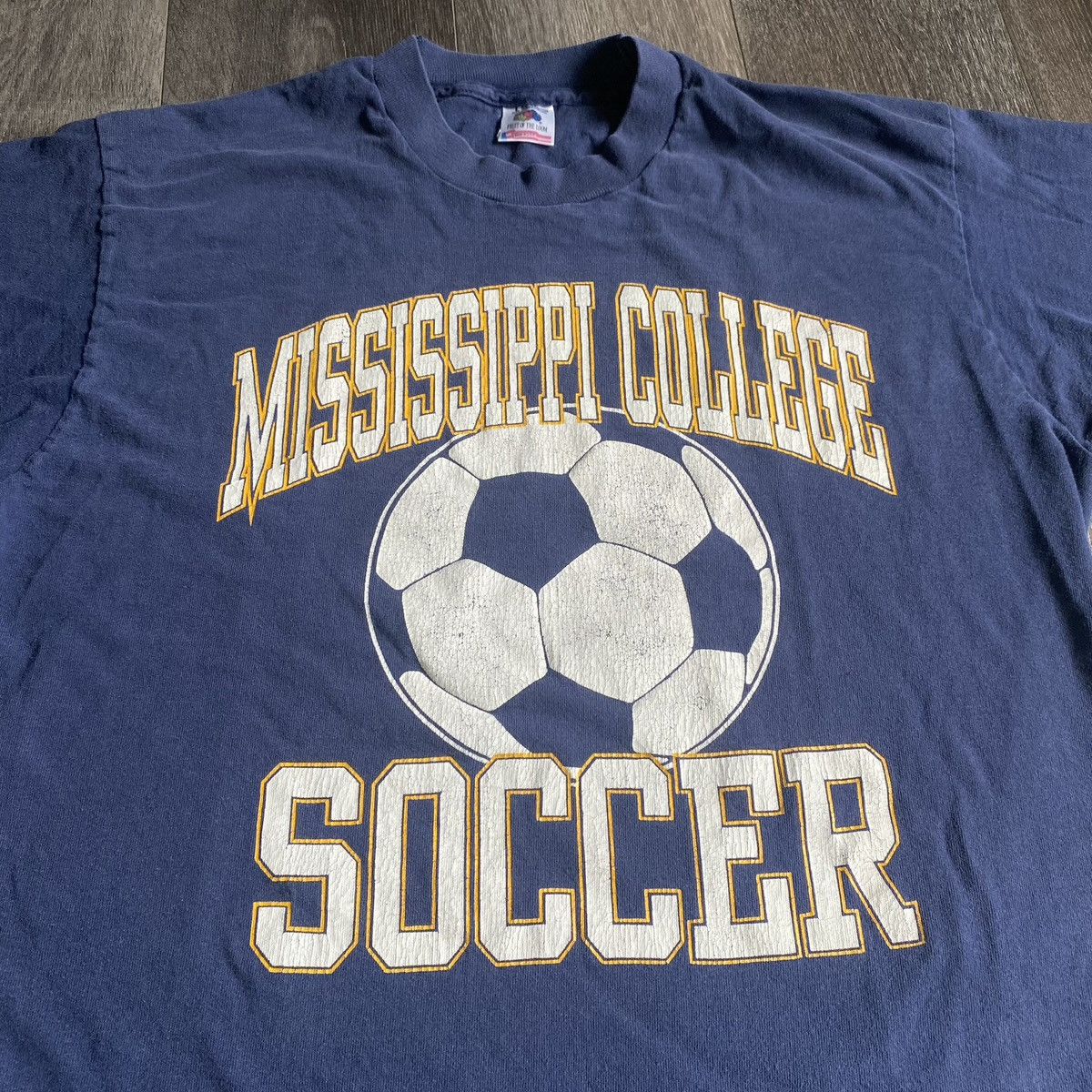 Vintage Vintage 1990s Mississippi College University Soccer Logo Tee Size US L / EU 52-54 / 3 - 2 Thumbnail