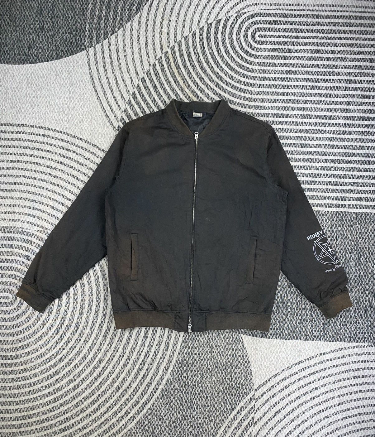 Hysteric Glamour Vintage Honey Boy Devil Faded Brown Zipper Bomber Jacket Size US L / EU 52-54 / 3 - 2 Thumbnail